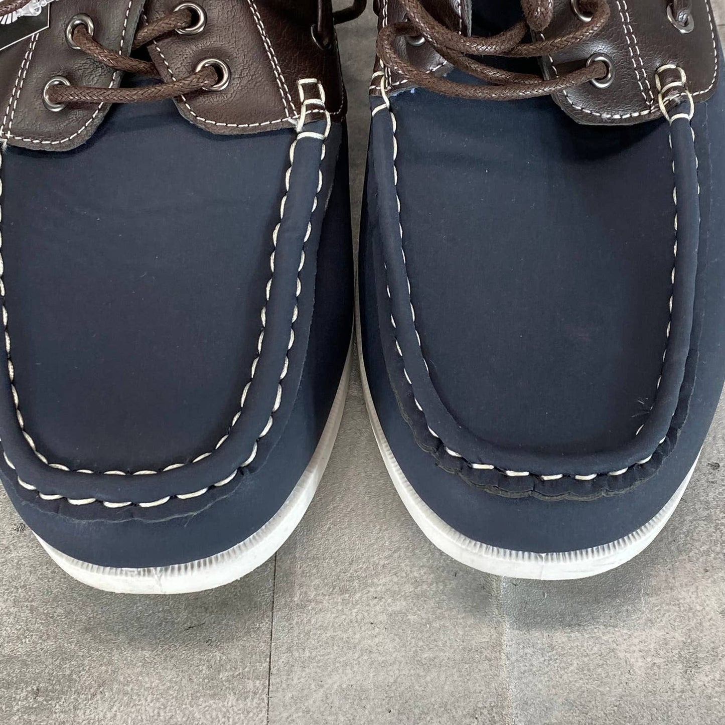 AKADEMIKS Men's Navy Marina Lace-Up Boat Shoes SZ 9