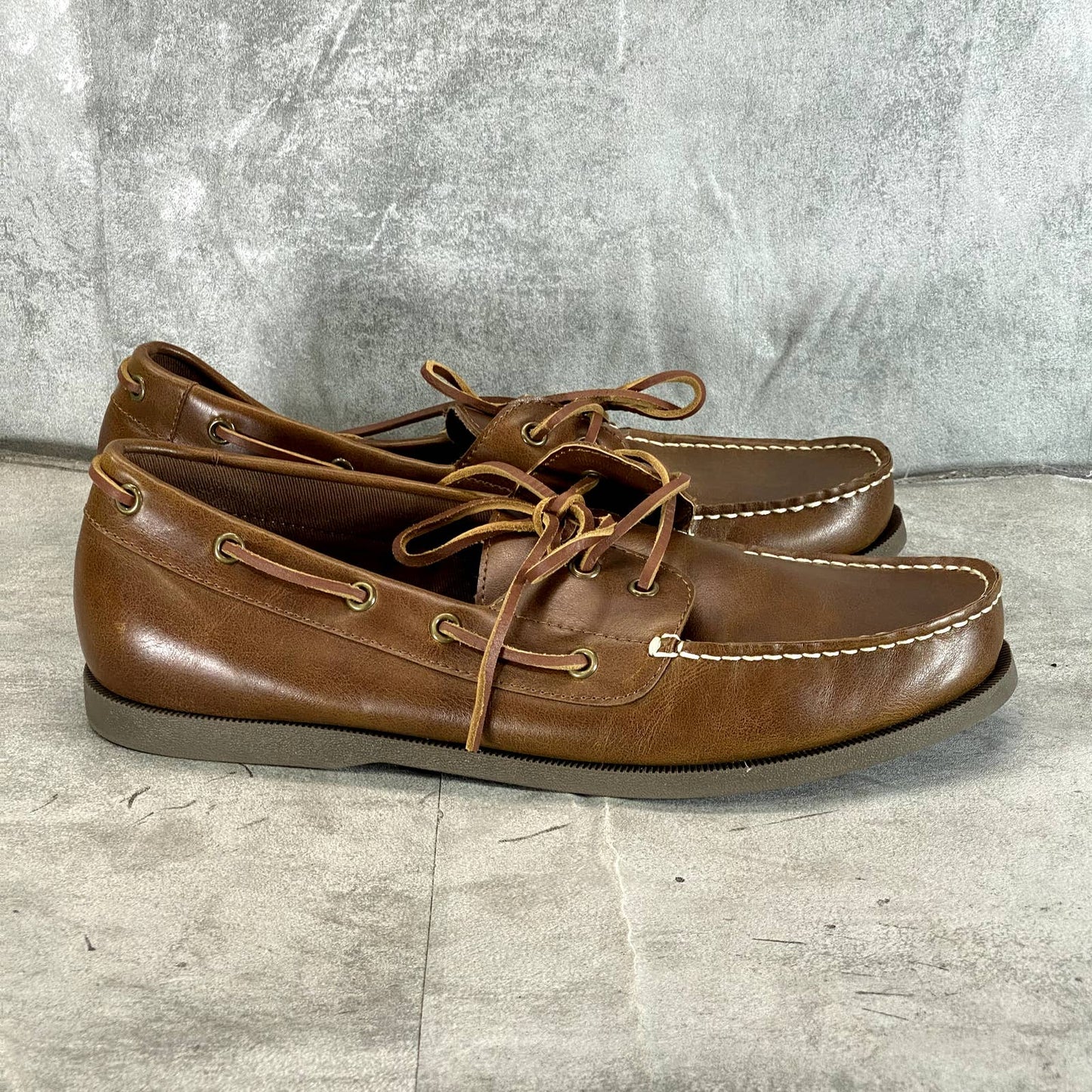 TOMMY HILFIGER Men's Tan Brazen Slip-On Moc-Toe Boat Shoe SZ 10.5