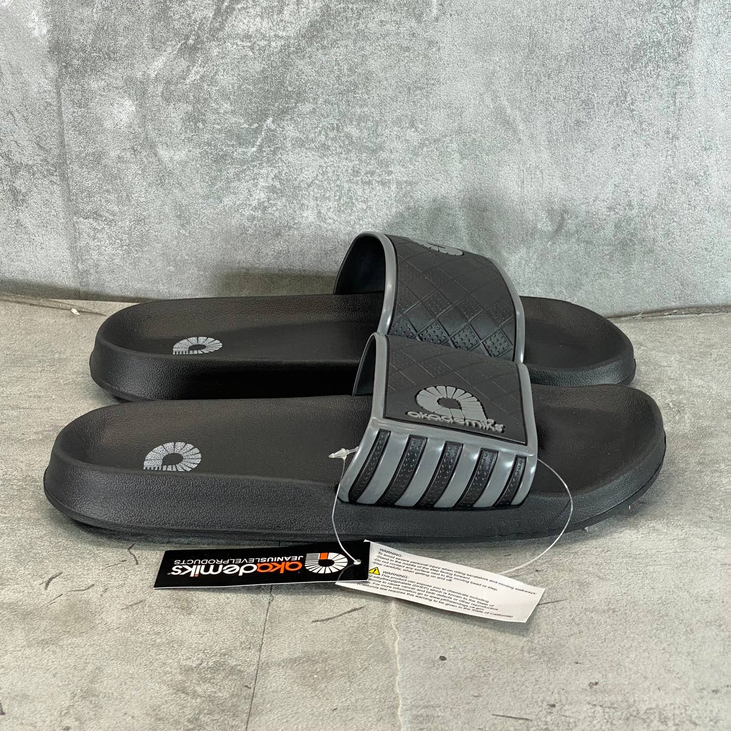 AKADEMIKS Men's Black Faux-Leather Comfort Side Stripe Slide Sandals SZ 9
