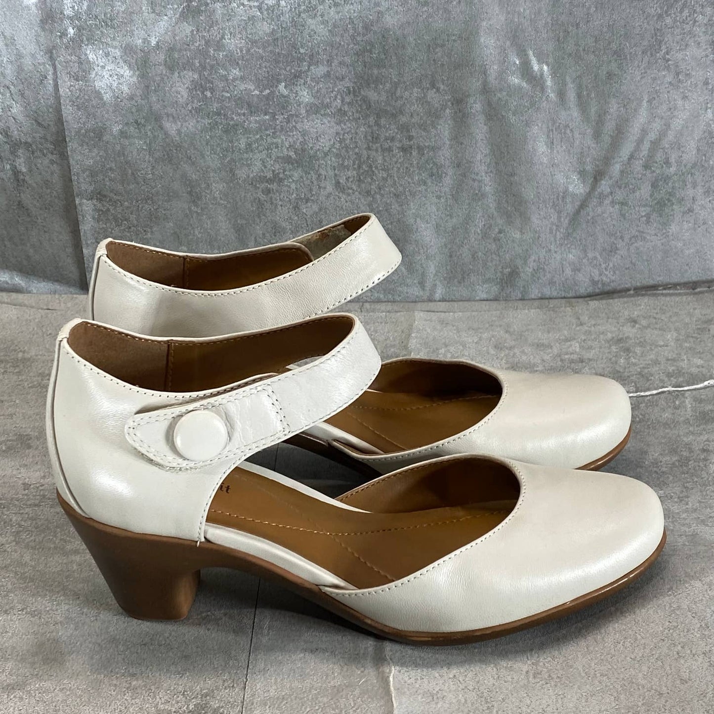 EASY SPIRIT Women's Ivory Leather Clarice Mary Jane Block-Heel Dress Pumps SZ 6