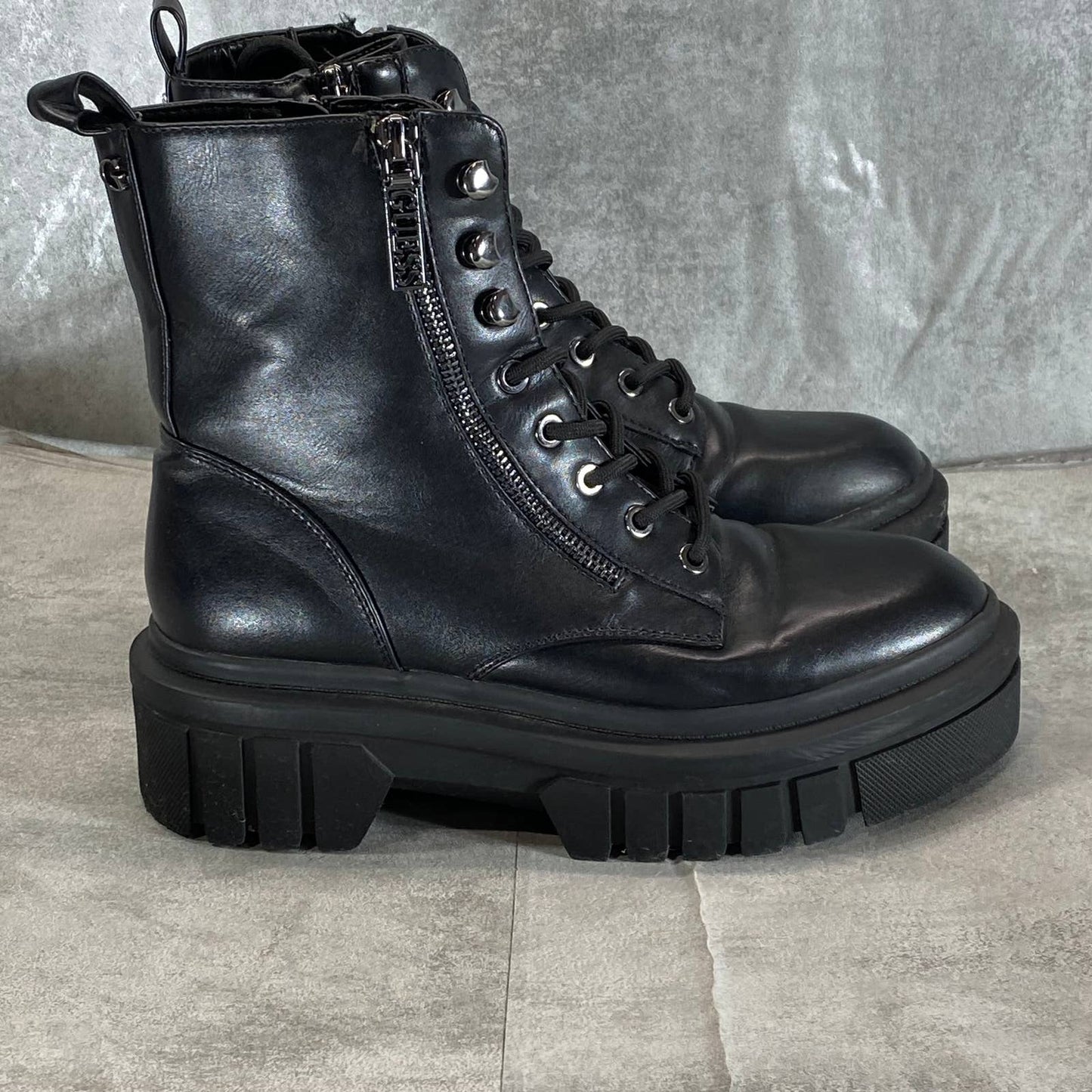 GUESS Women's Black Ferina Lug-Sole Block-Heel Lace-Up Combat Boots SZ 8