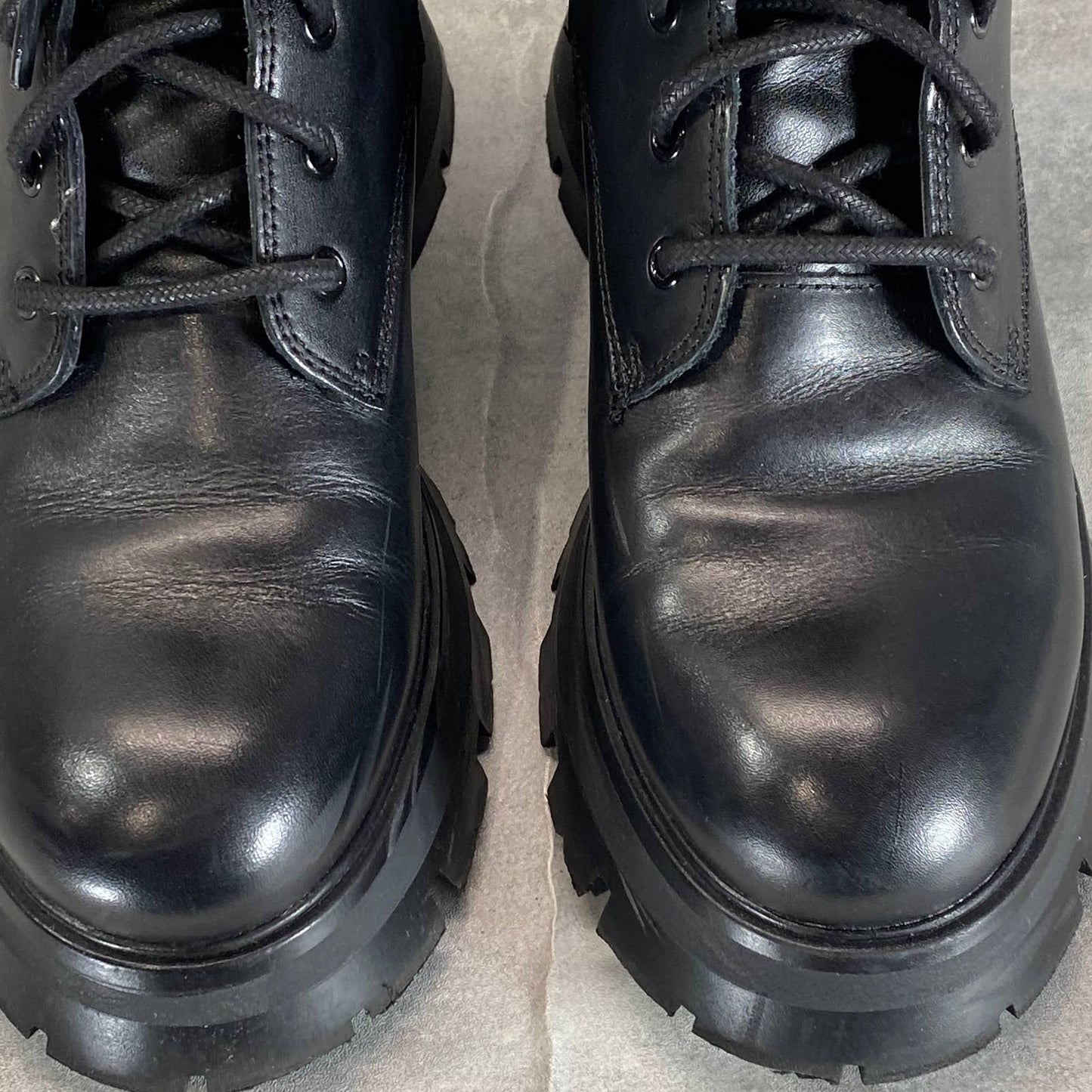 DKNY Women's Black Smooth Sava Buckled Combat Lace-Up Lug-Sole Boots SZ 8