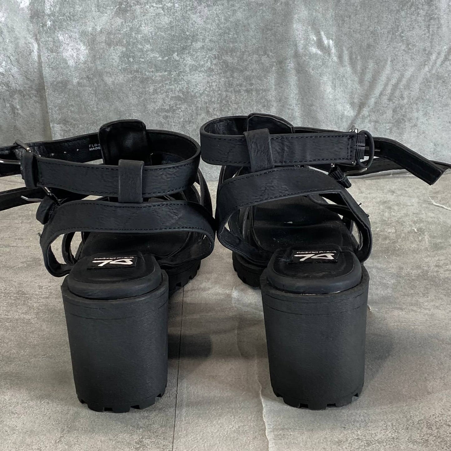 DIRTY LAUNDRY Women's Black Fun Stuff Strappy Block-Heel Sandals SZ 10