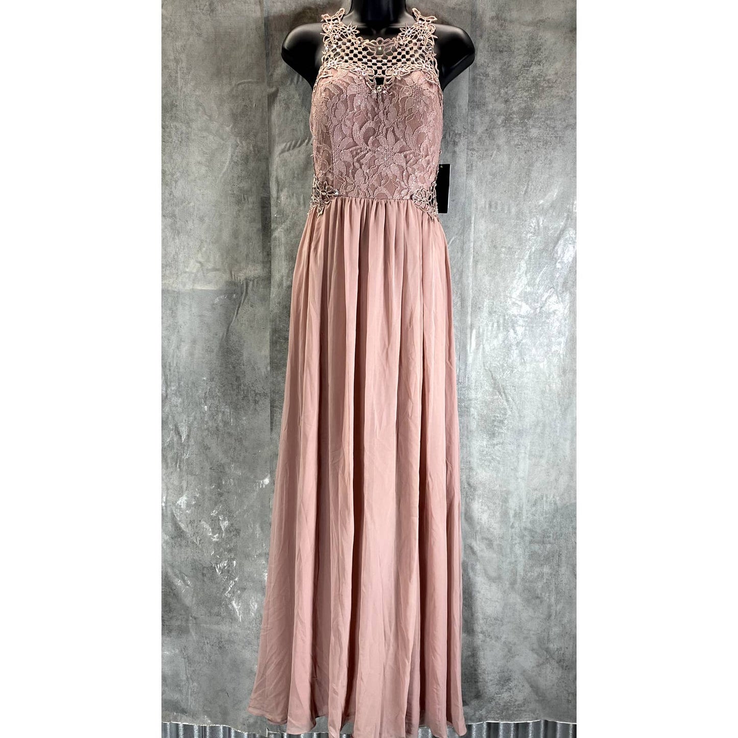 CITY STUDIO Juniors' Pink Scalloped Lace Embellished Illusion Tulip Gown SZ 11