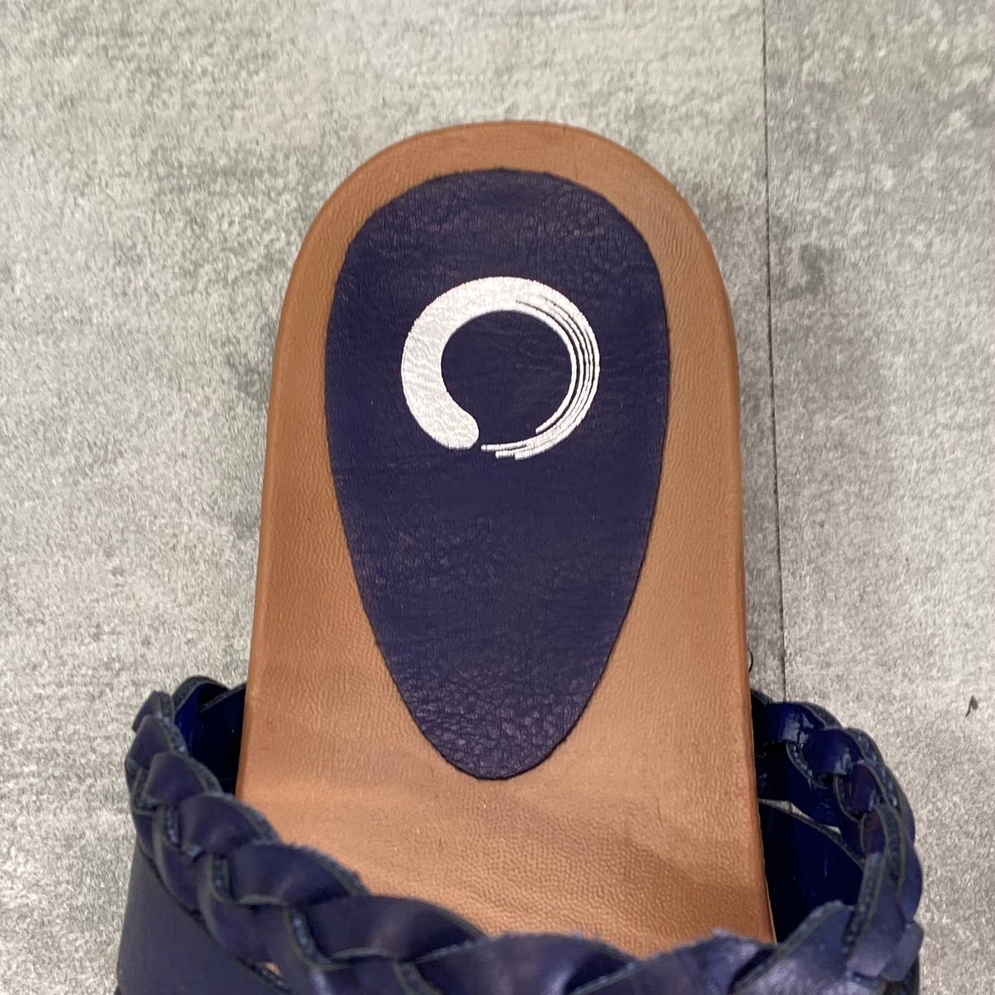 JOURNEE COLLECTION Blue Faux Leather Colette Round-Toe Slide Sandals SZ 7