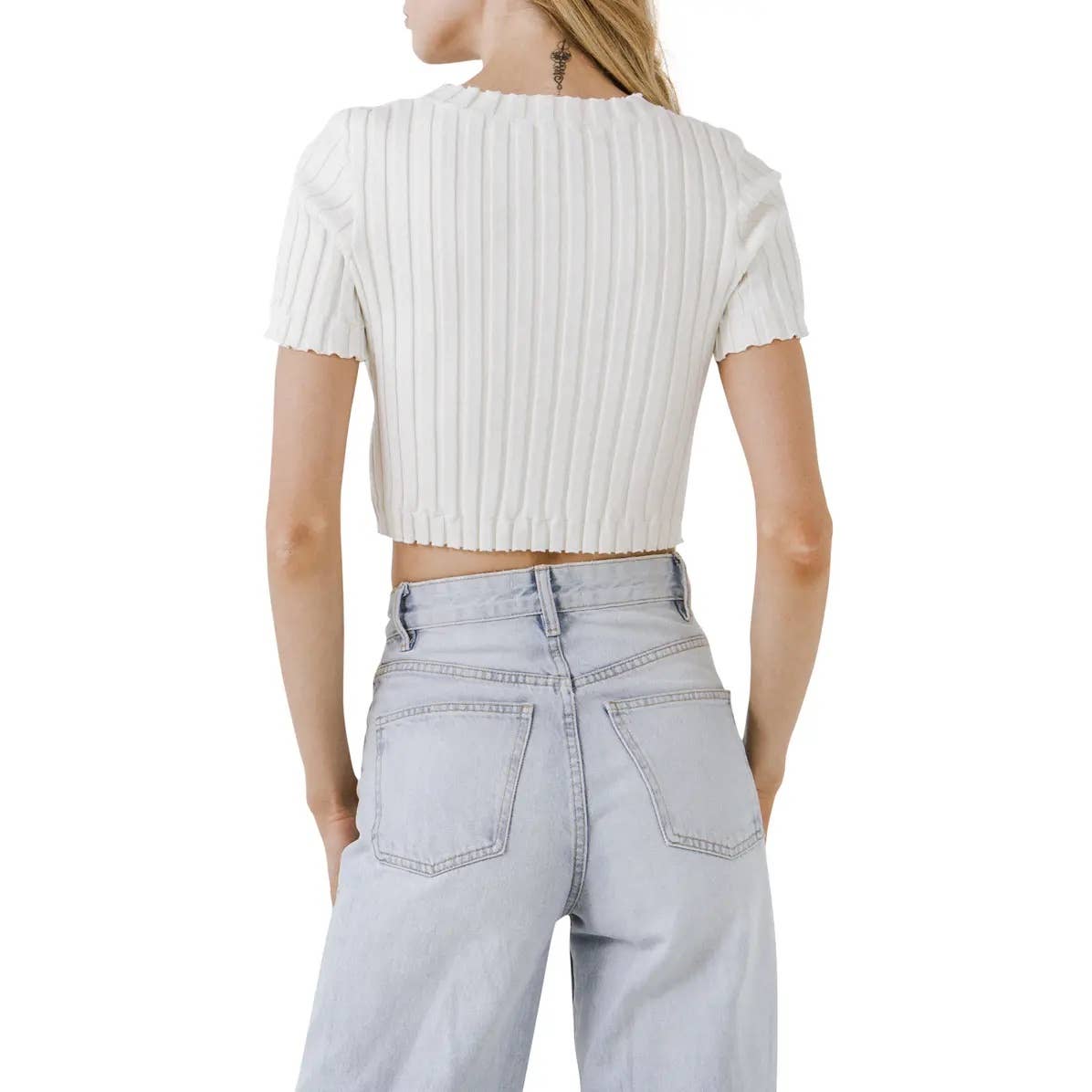 ENDLESS ROSE Women's White Ruffle Knit V-Neck Short Sleeve Crop Top SZ M