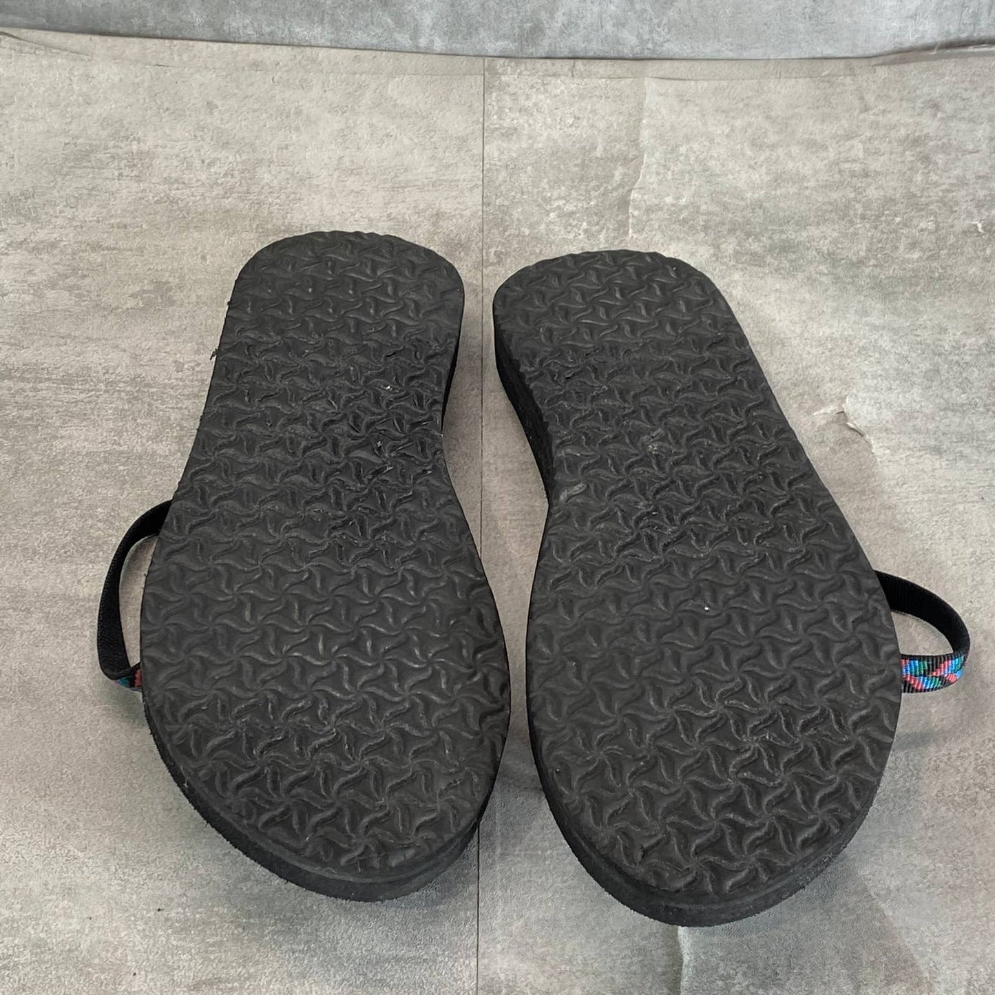 TEVA Women's Retro Geometric Multi Olowahu Sandals SZ 11