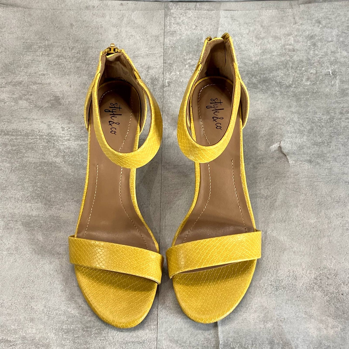 STYLE & CO Yellow Snake Embossed Paycee Open Round-Toe Two-Piece Sandals SZ 8