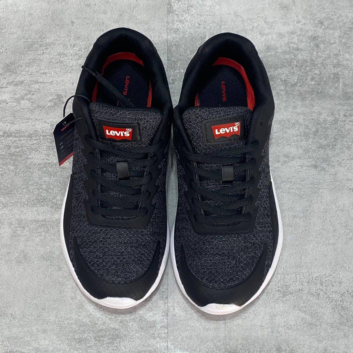 LEVI'S Black Men's Delta Knit Breathable Chunky Sole Lightweight Sneakers SZ 10.5