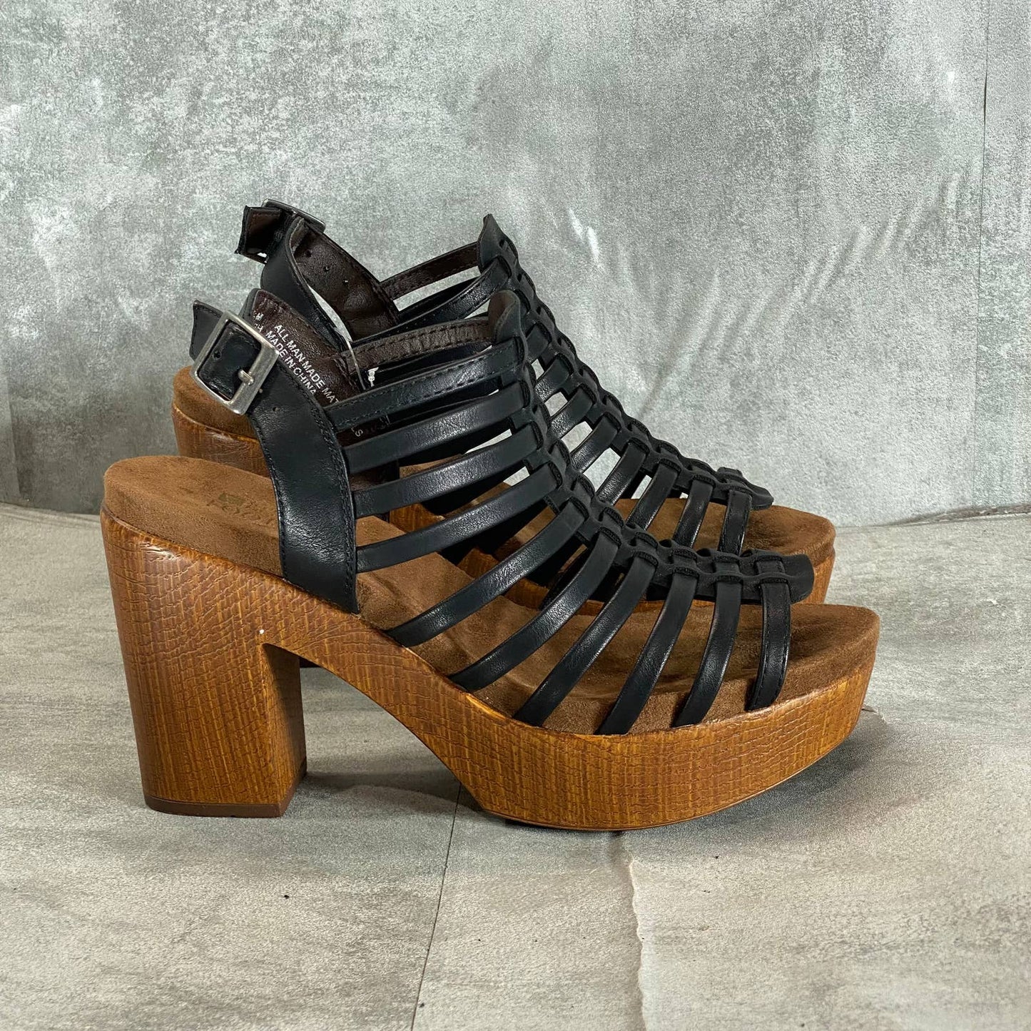 WHITE MOUNTAIN Women's Black Astonish Platform Clog Gladiator Sandals SZ 7.5