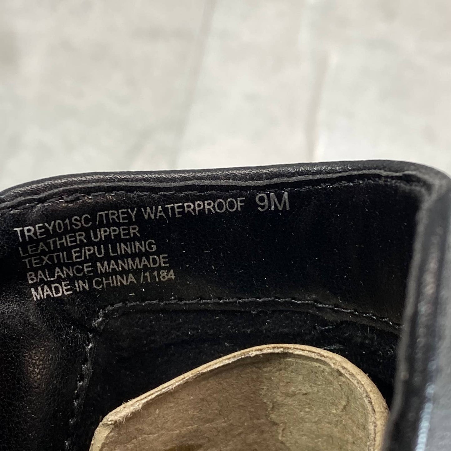AQUA COLLEGE Women's Black Leather Trey Notched Waterproof Block-Heel Bootie SZ9