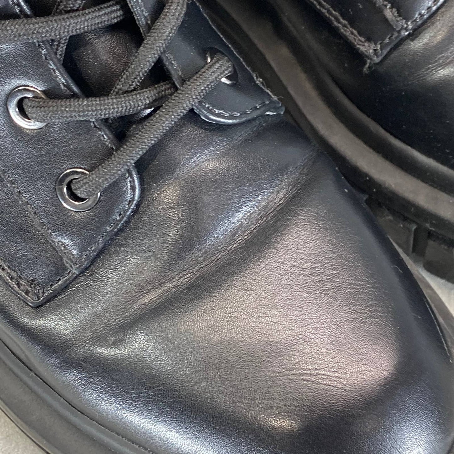 GUESS Women's Black Ferina Lug-Sole Block-Heel Lace-Up Combat Boots SZ 8