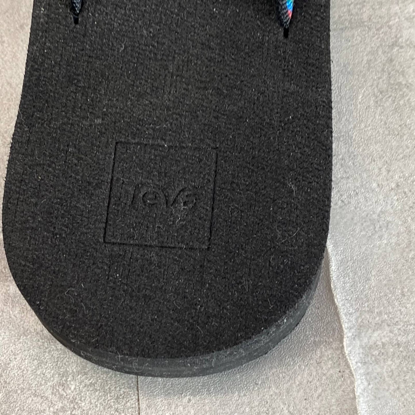 TEVA Women's Retro Geometric Multi Olowahu Sandals SZ 11