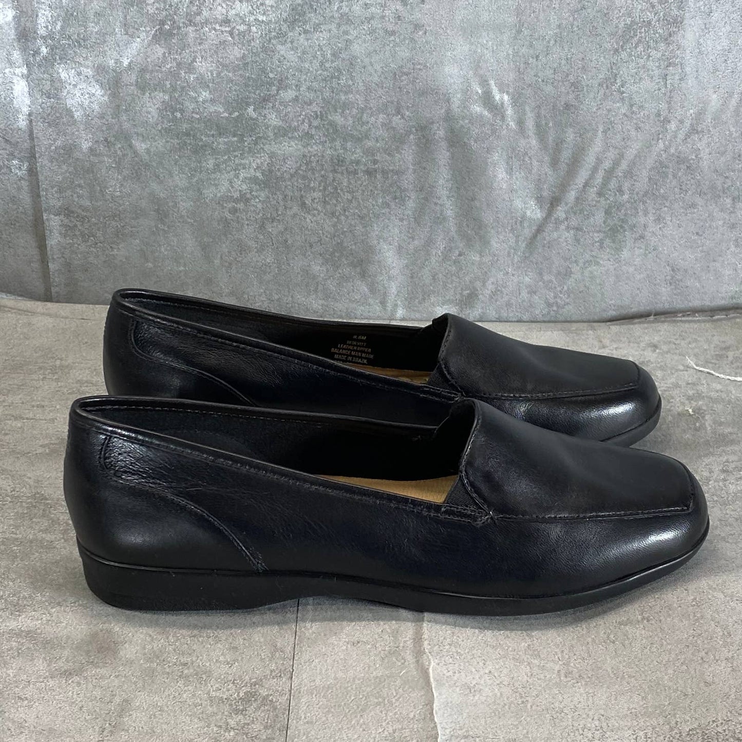 EASY SPIRIT Women's Black Leather Devitt Round-Toe Slip-On Loafer Flats SZ 8.5