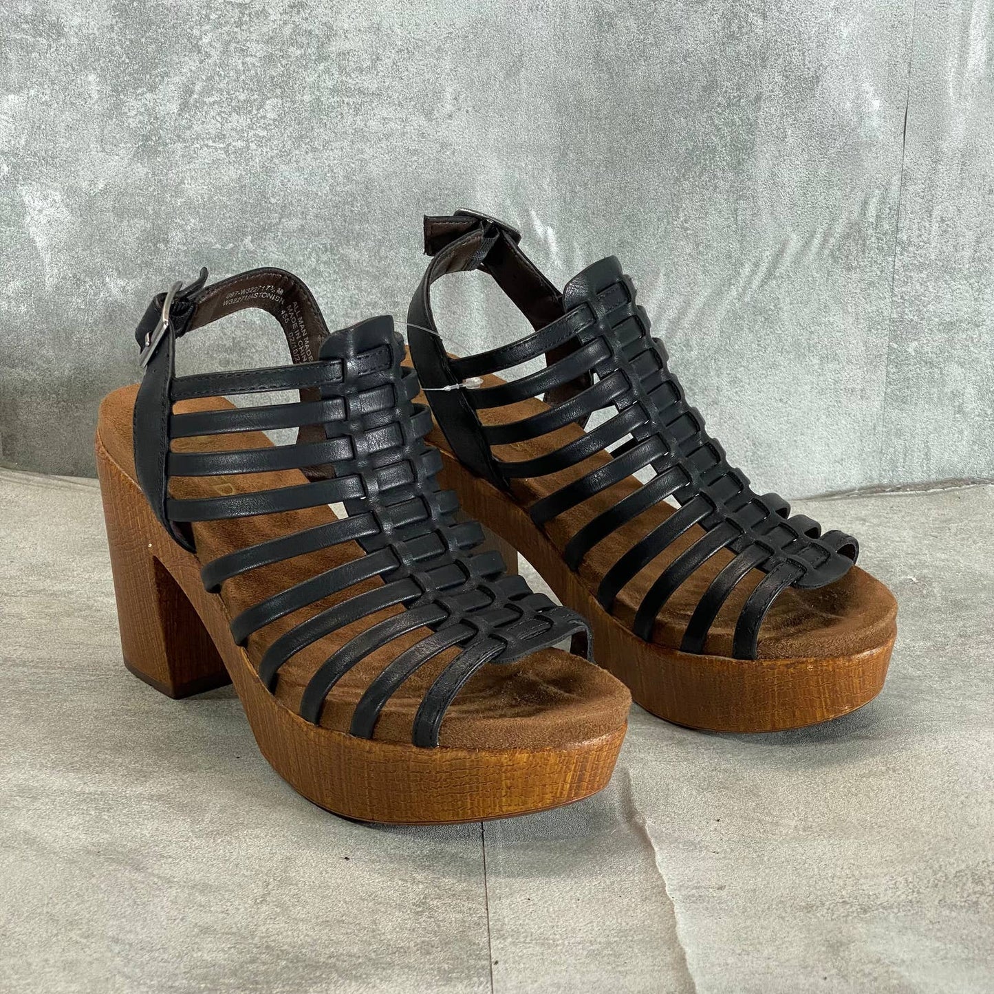 WHITE MOUNTAIN Women's Black Astonish Platform Clog Gladiator Sandals SZ 7.5