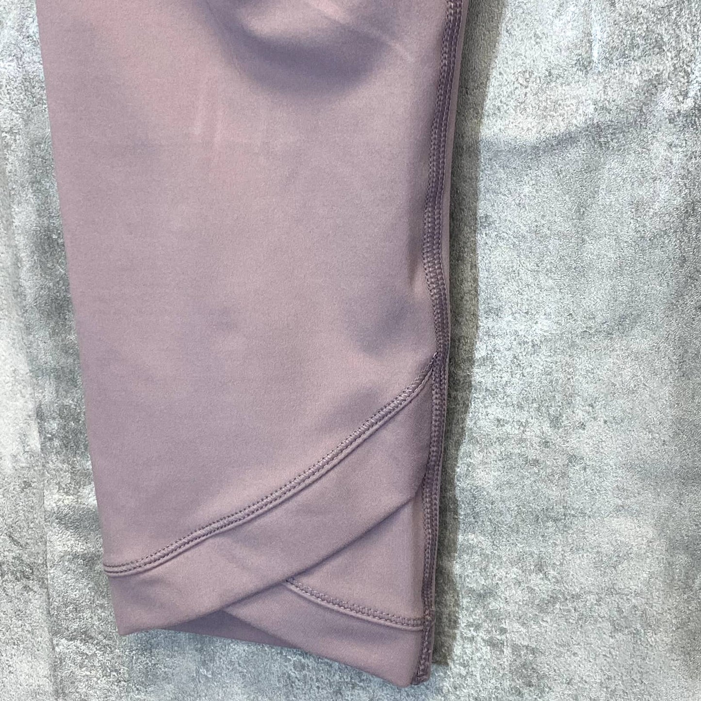 APANA Women's Dove High-Rise Pull-On Cross Detail Capri Leggings SZ S