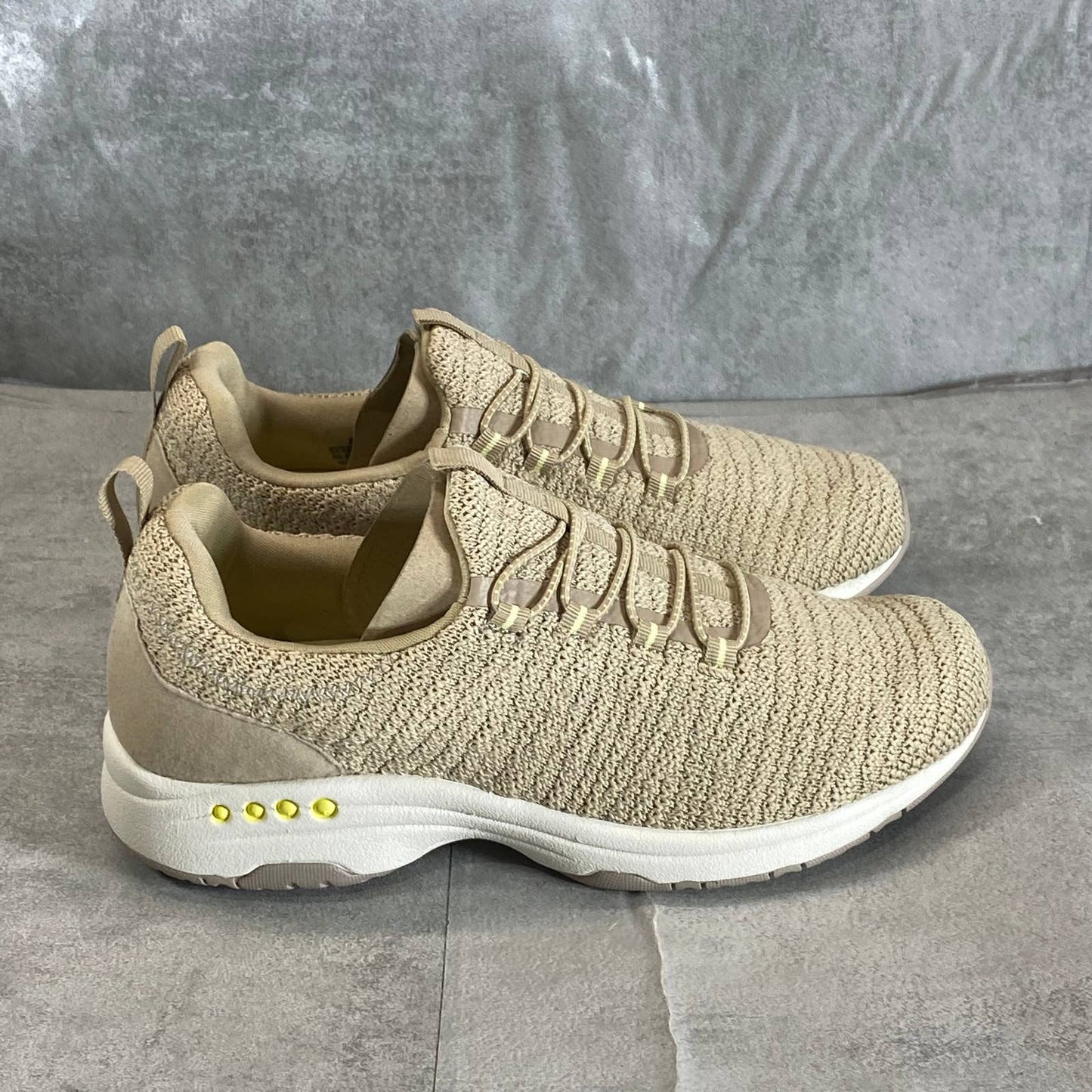EASY SPIRIT Women's Beige Tareh Breathable Slip-On Sneakers SZ 5