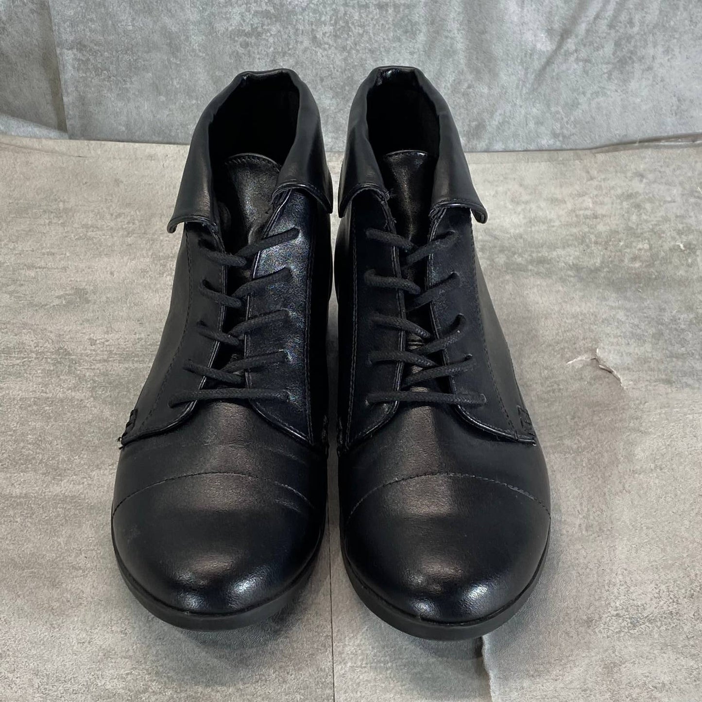 LONDON FOG Women's Black Smooth Clora Memory Foam Slip-On Lace-Up Boots SZ 6.5