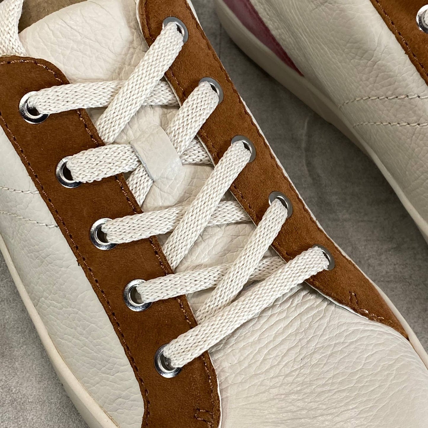 NATURALIZER Women's Wide Satin Pearl Leather Morrison Lace-Up Sneakers SZ 11W