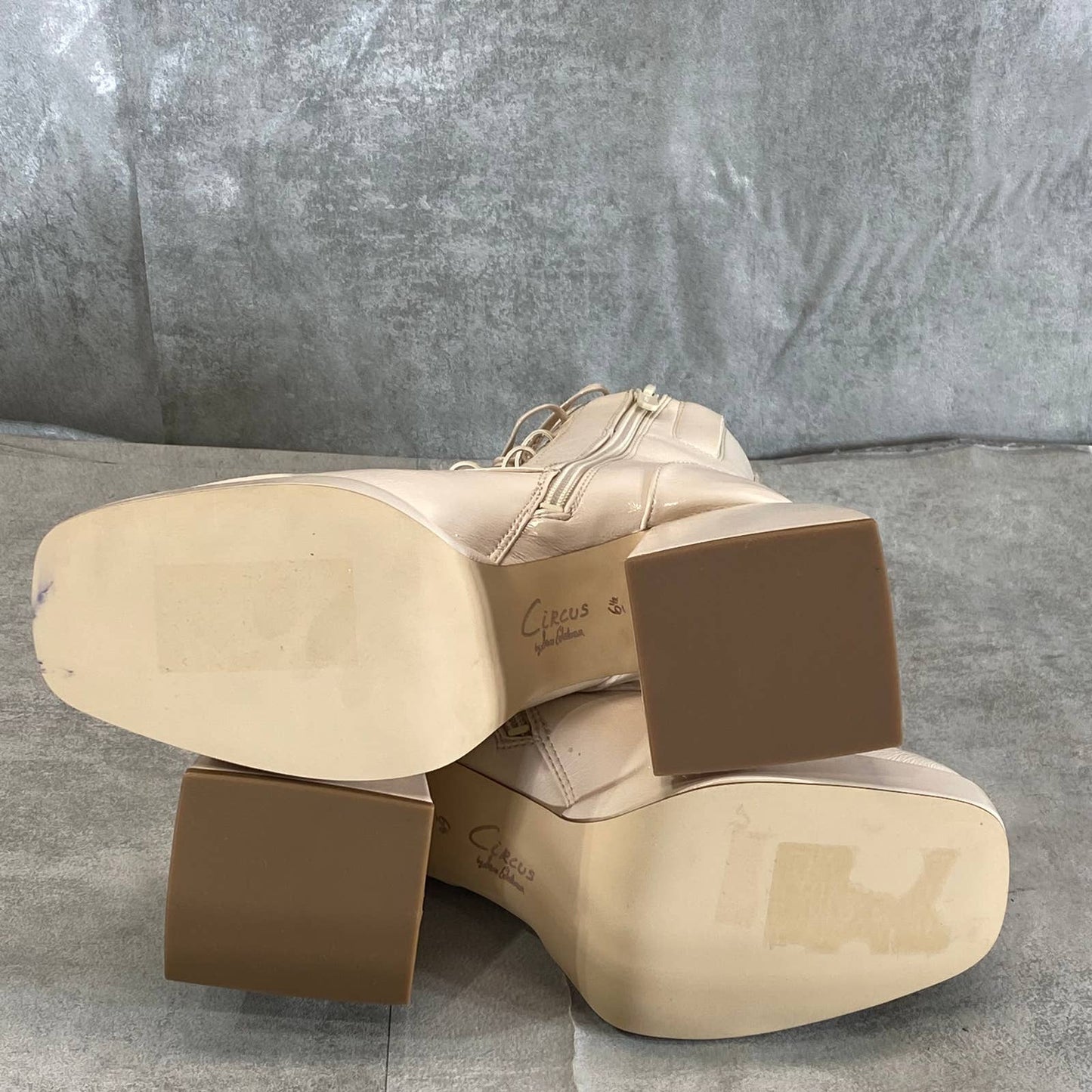 CIRCUS By SAM EDELMAN Women's Vanilla Karter Block-Heel Lace-Up Booties SZ 6.5