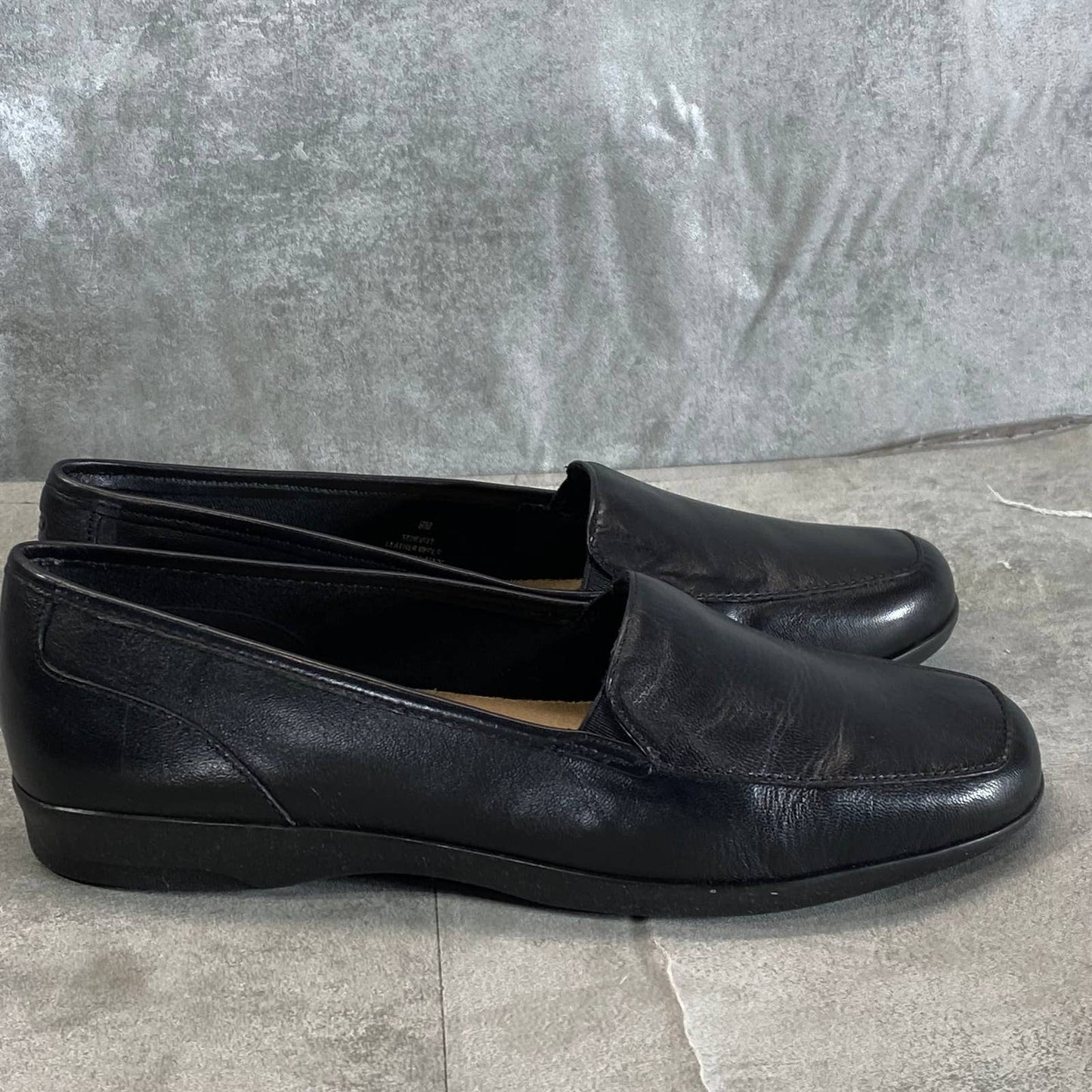 EASY SPIRIT Women's Black Leather Devitt Round-Toe Slip-On Loafer Flats SZ 8
