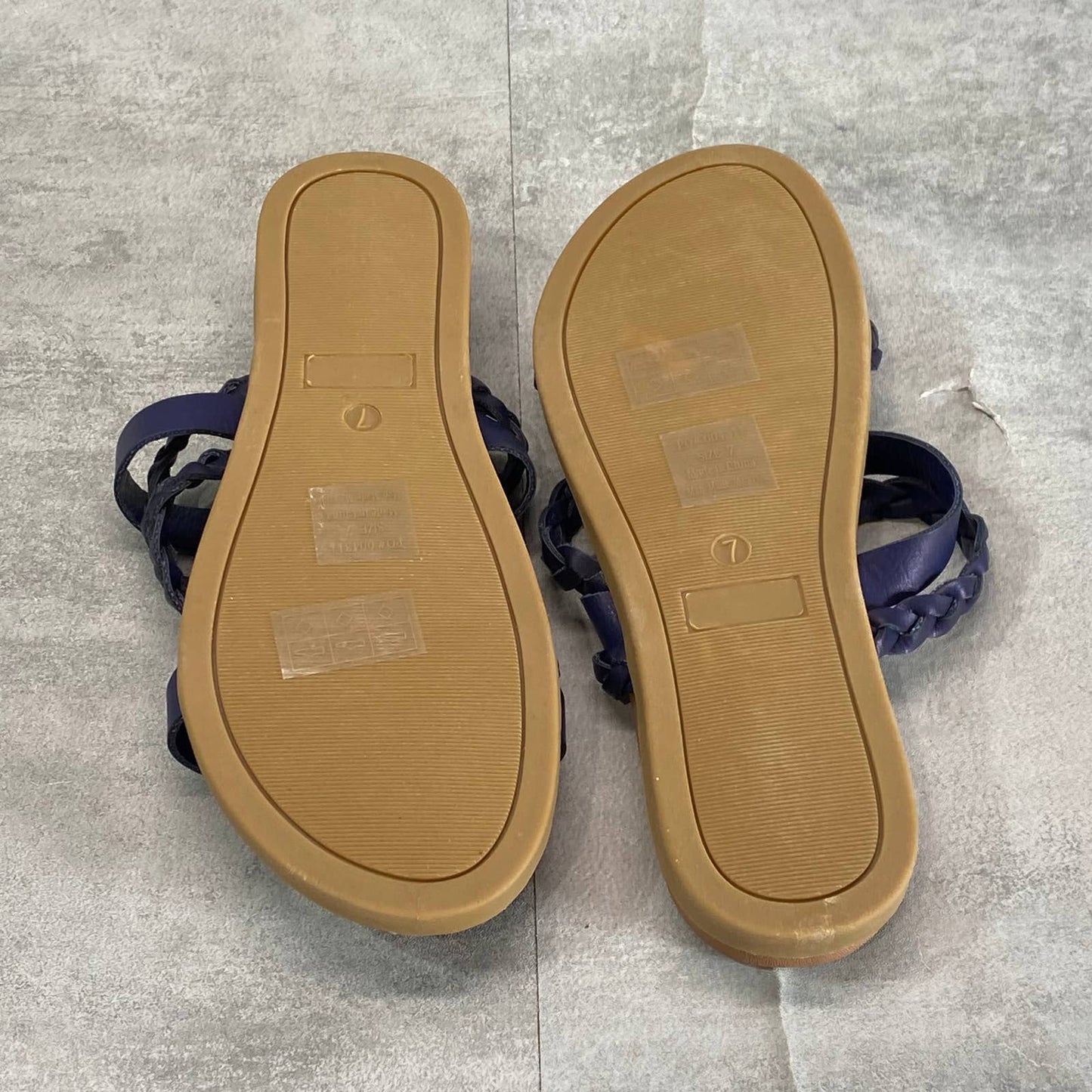 JOURNEE COLLECTION Blue Faux Leather Colette Round-Toe Slide Sandals SZ 7