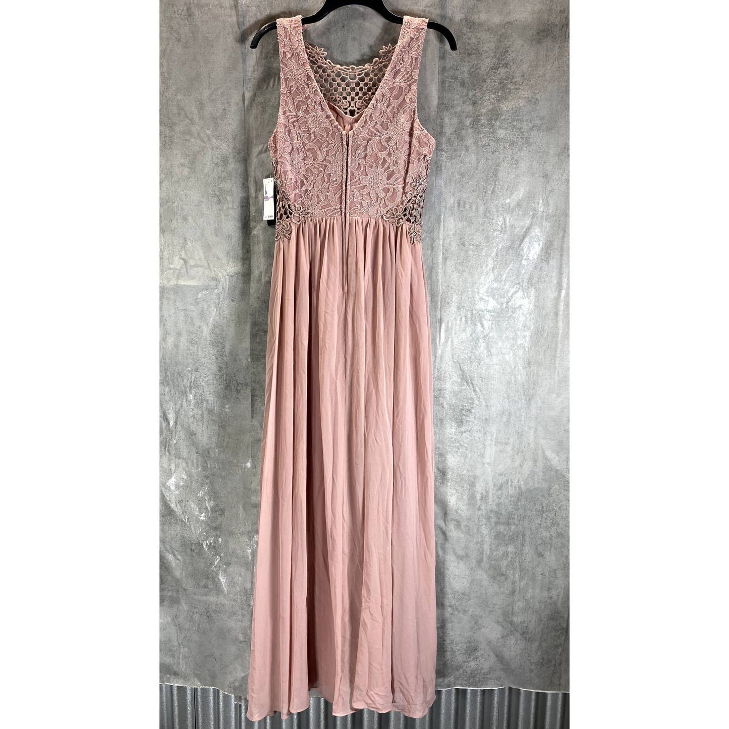 CITY STUDIO Juniors' Pink Scalloped Lace Embellished Illusion Tulip Gown SZ 11