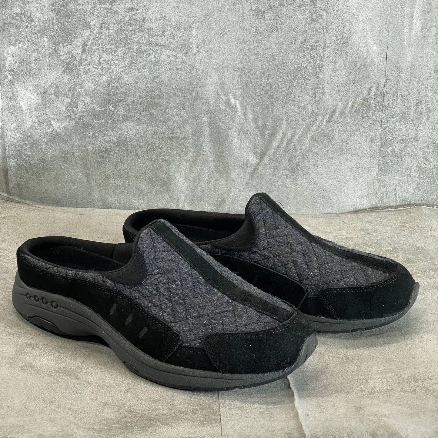 EASY SPIRIT Women's Wide Black Traveltime 557 Slip-On Clogs SZ 10W