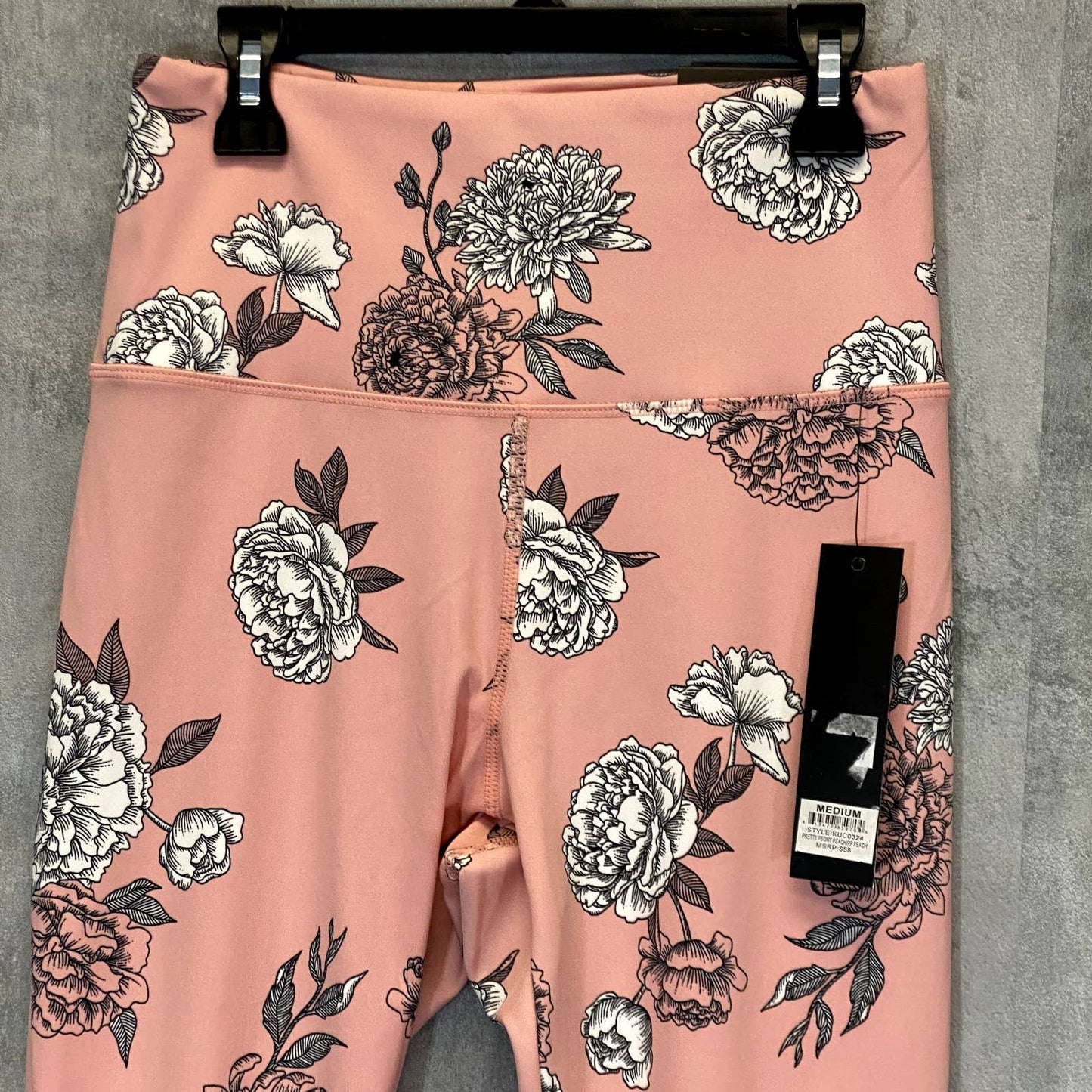 KAY UNGER Women's Pretty Peony Peach Floral Print High-Rise Capri Leggings SZ M