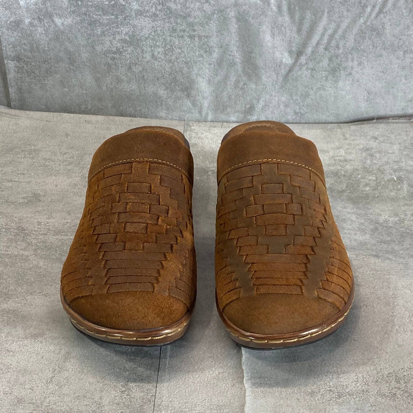 BORN Women's Brown Leather Yucatan Round-Toe Comfort Slip-On Shoes SZ 7