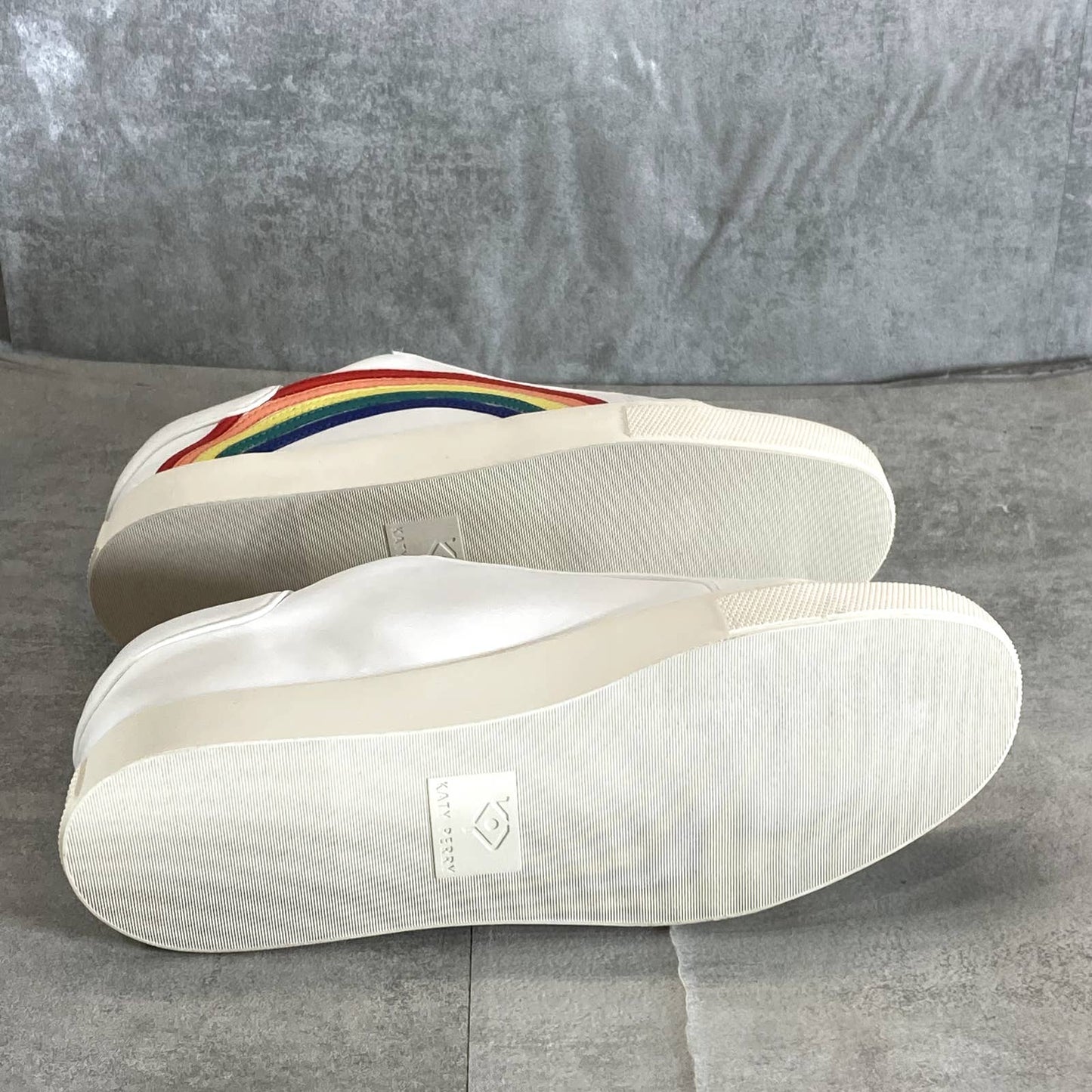 KATY PERRY Women's White Rainbow Multi The Rizzo Court Lace-Up Sneakers SZ 7