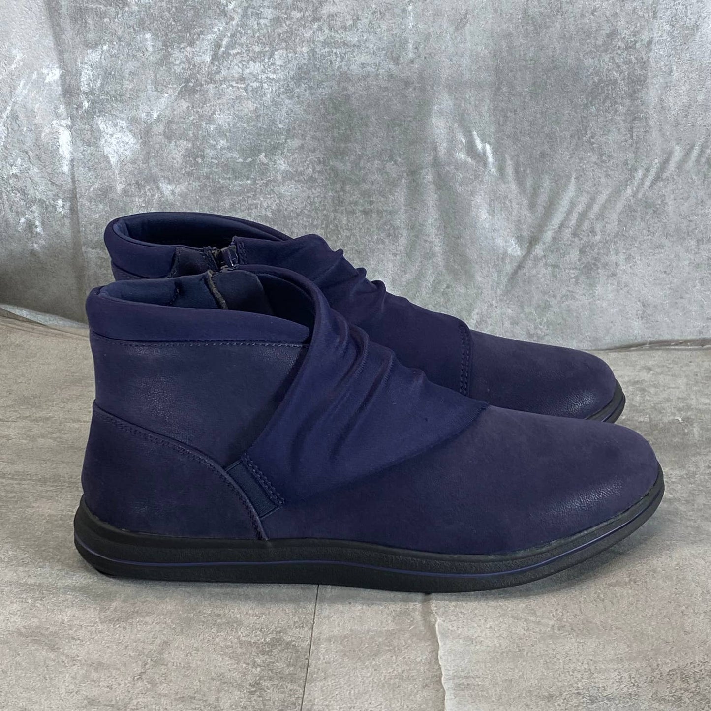 CLARKS CLOUDSTEPPERS Women's Dark Navy Breeze Dusk Booties SZ 9