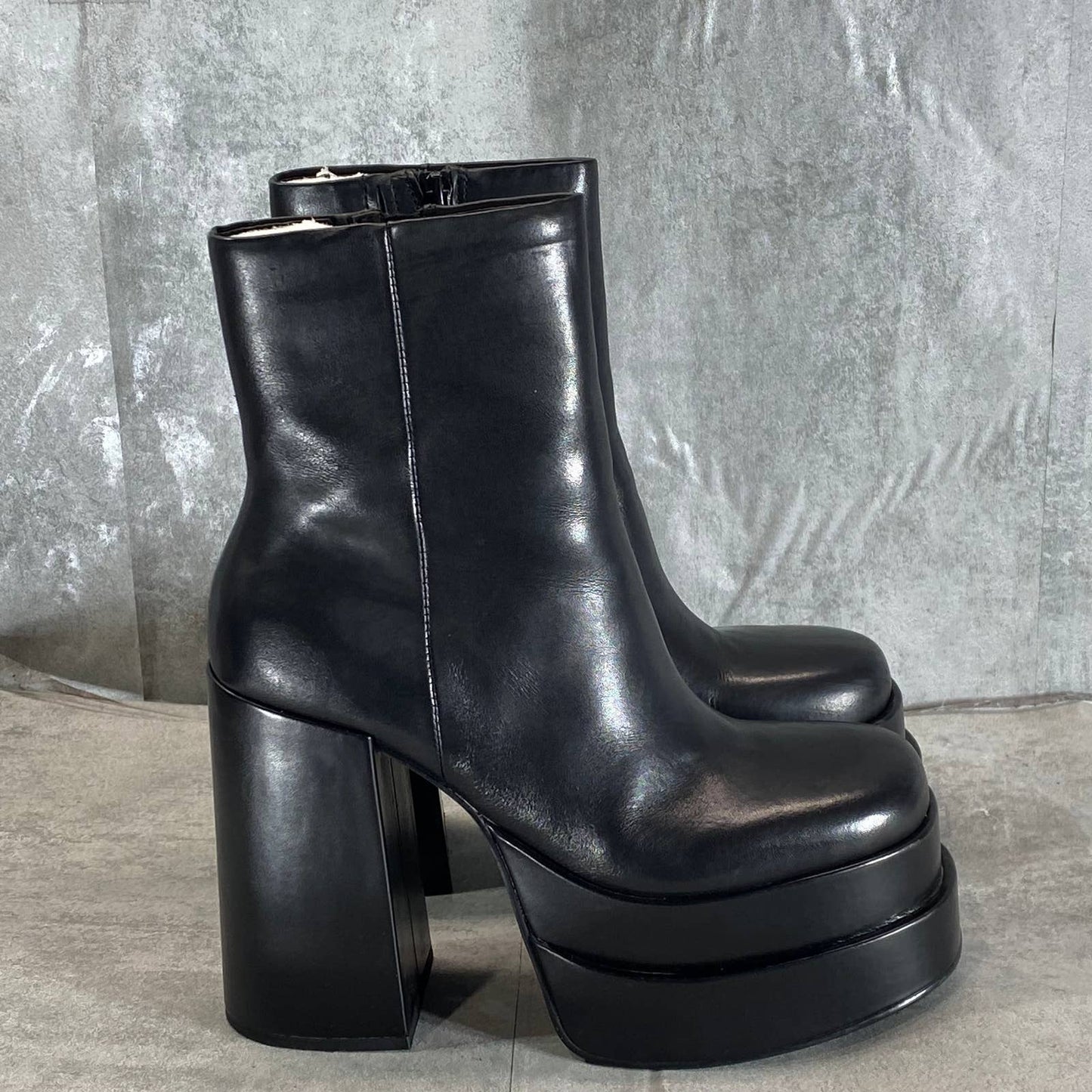 STEVE MADDEN Women's Black Leather Cobraa Mega-Platform Block-Heel Booties SZ 9