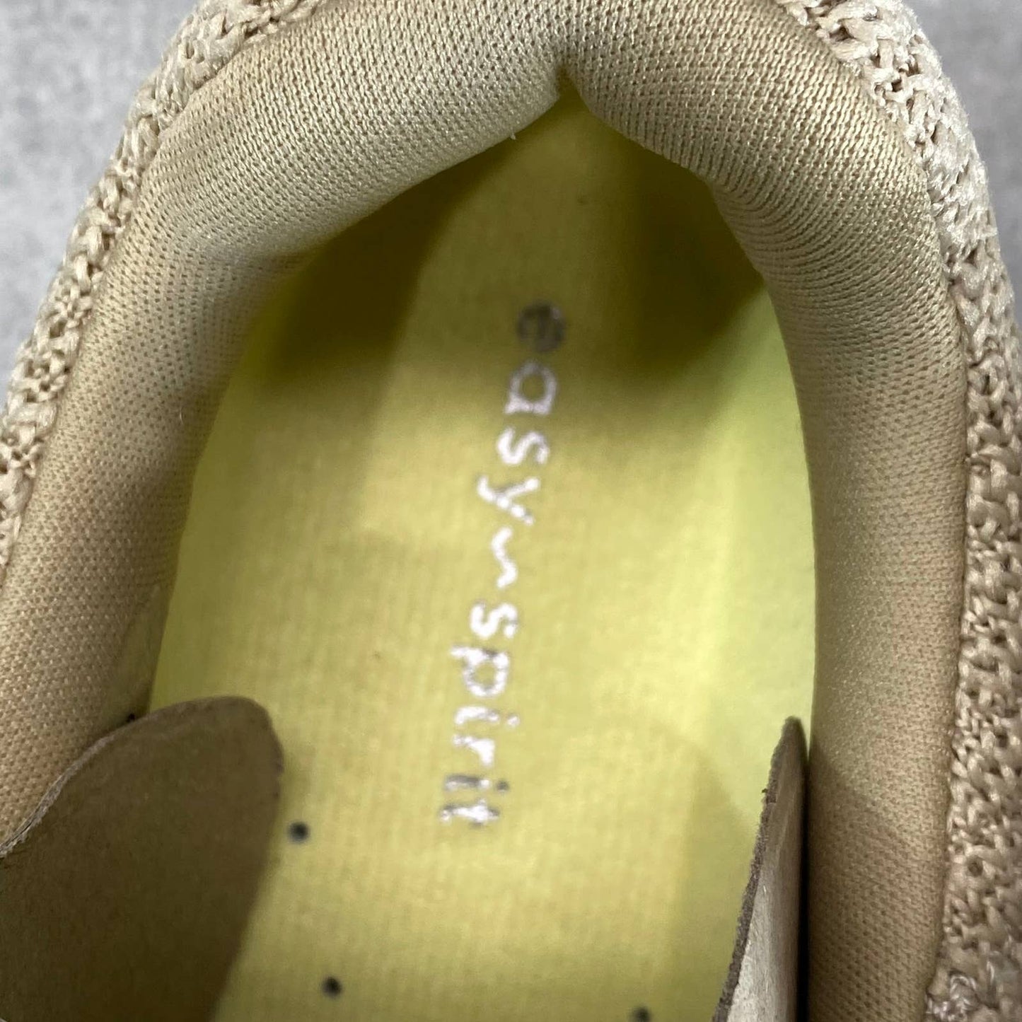 EASY SPIRIT Women's Beige Tareh Breathable Slip-On Sneakers SZ 5