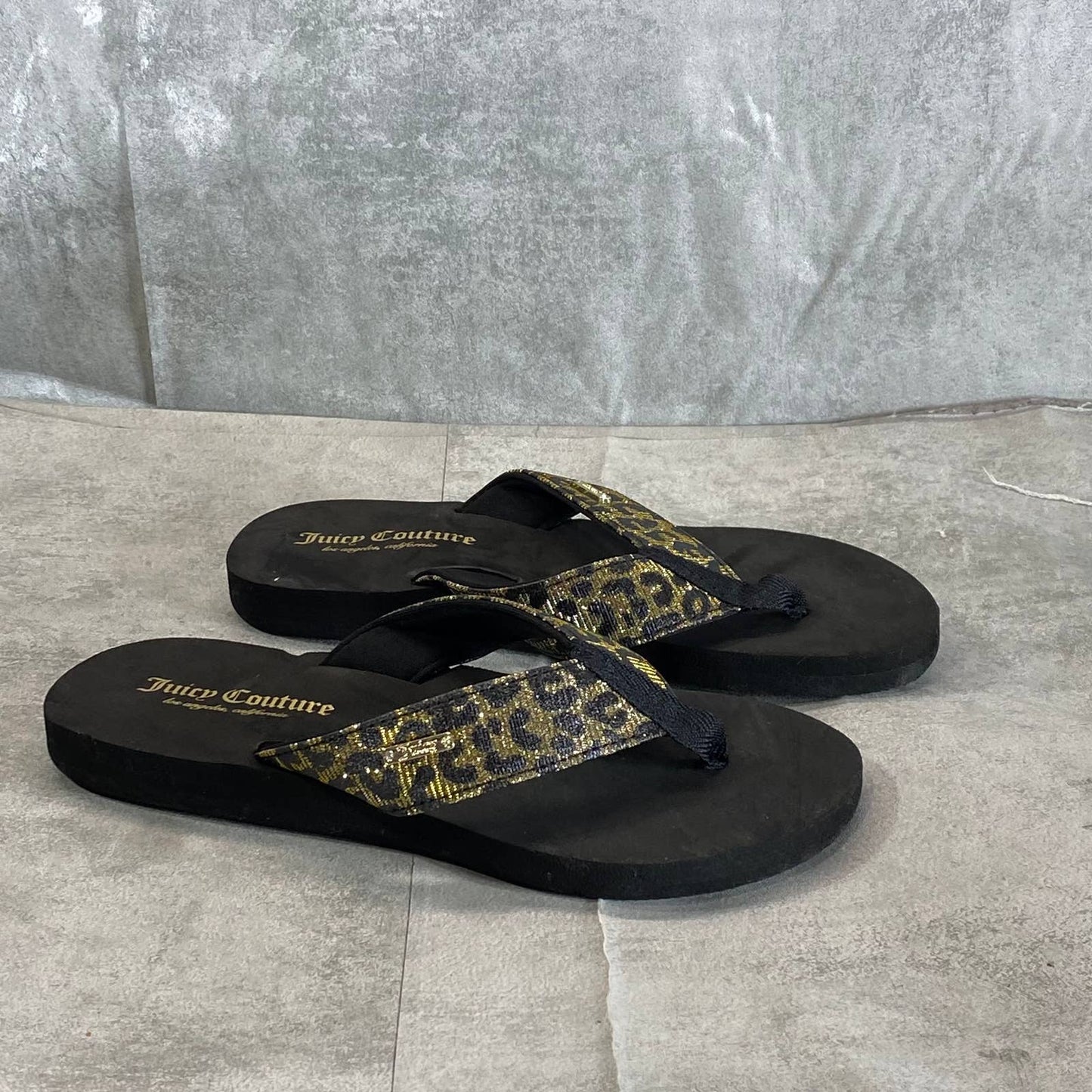 JUICY COUTURE Women's Black Chetah Print Smirk Memory Foam Flip-Flops SZ 8