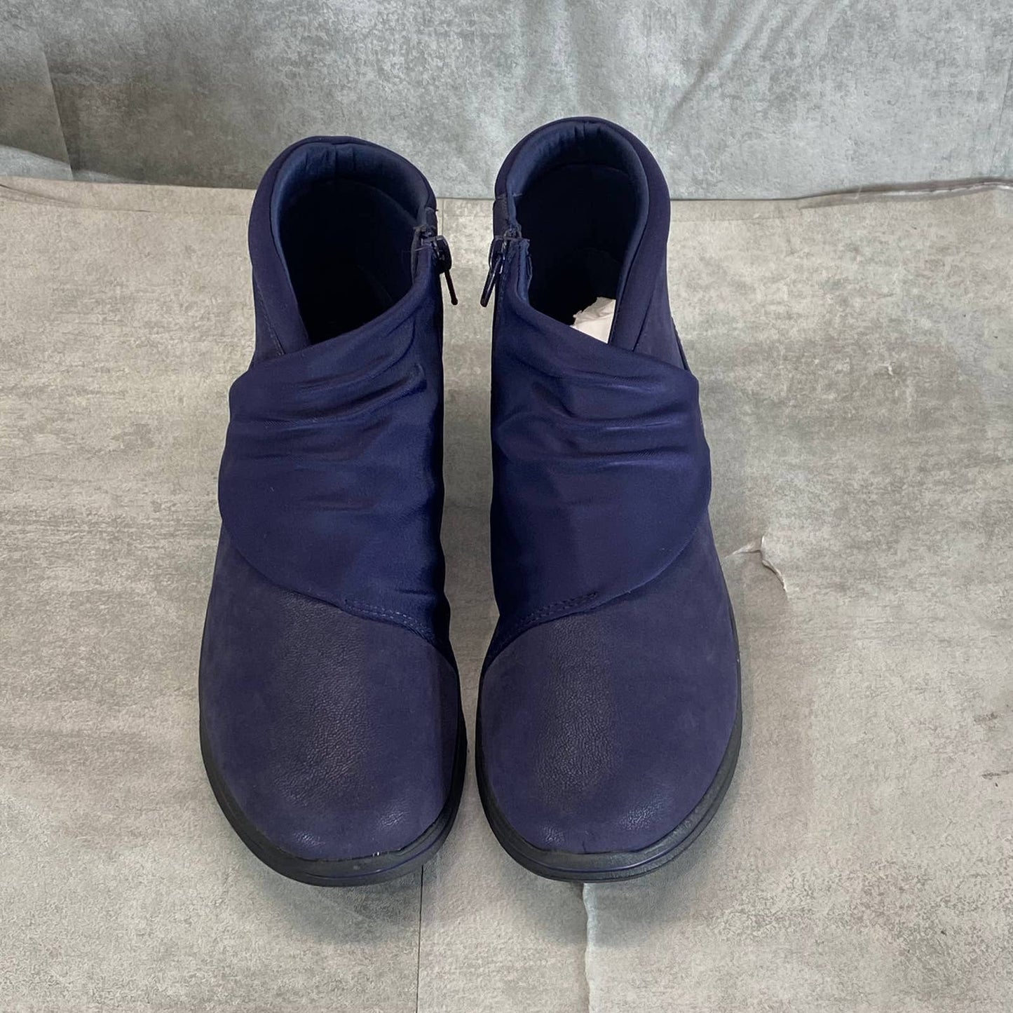 CLARKS CLOUDSTEPPERS Women's Dark Navy Breeze Dusk Booties SZ 9