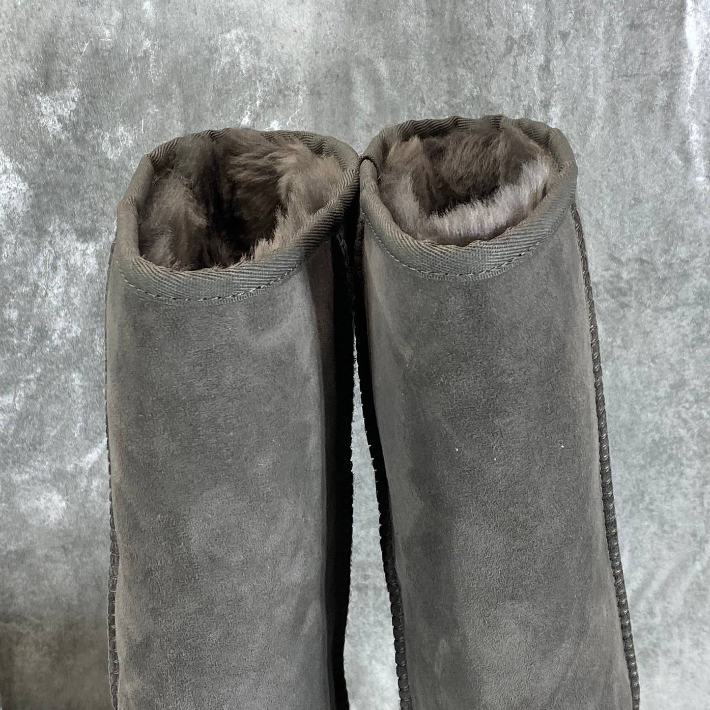 UGG Women's Grey Suede Classic II Tall Round-Toe Pull-On Boots SZ 8