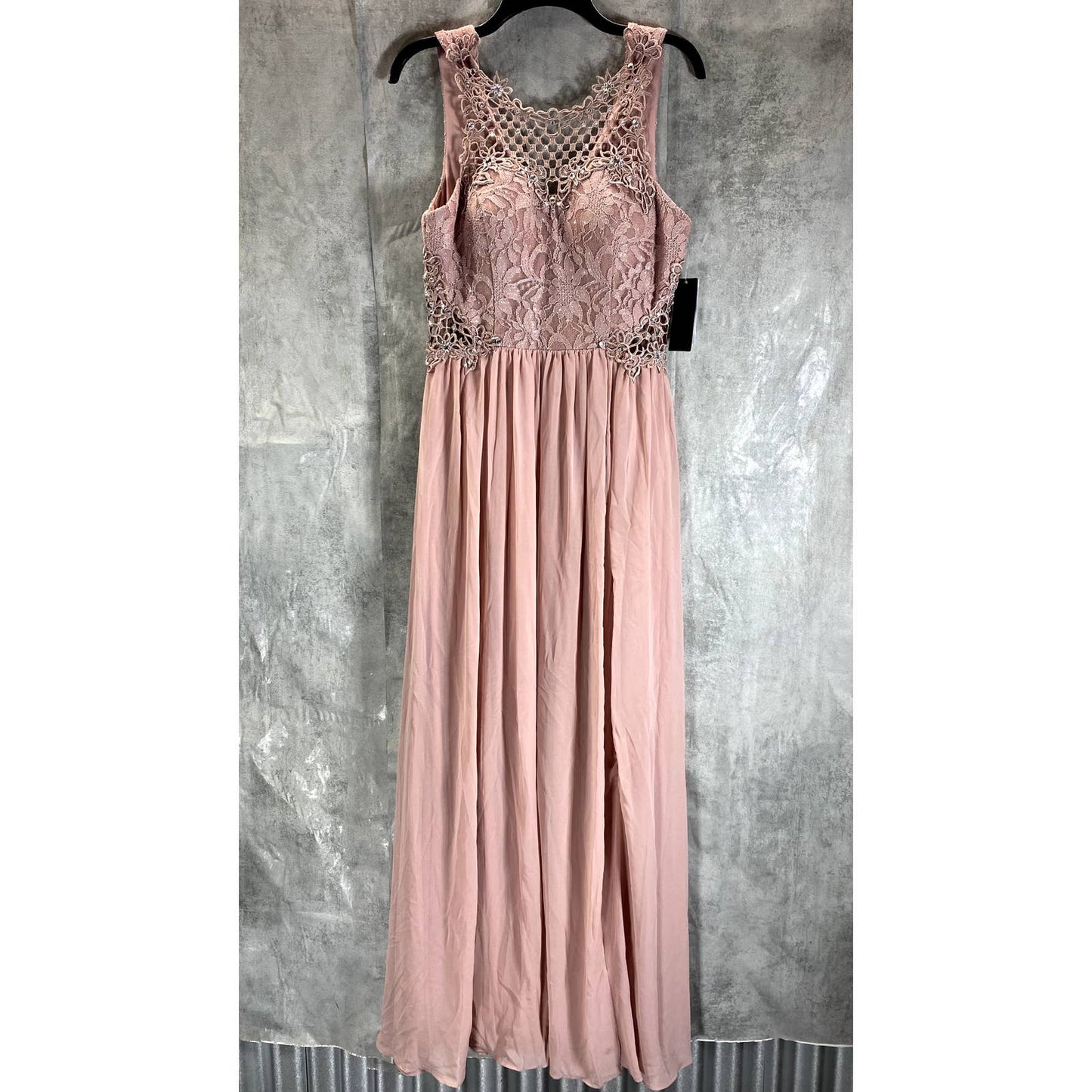 CITY STUDIO Juniors' Pink Scalloped Lace Embellished Illusion Tulip Gown SZ 11