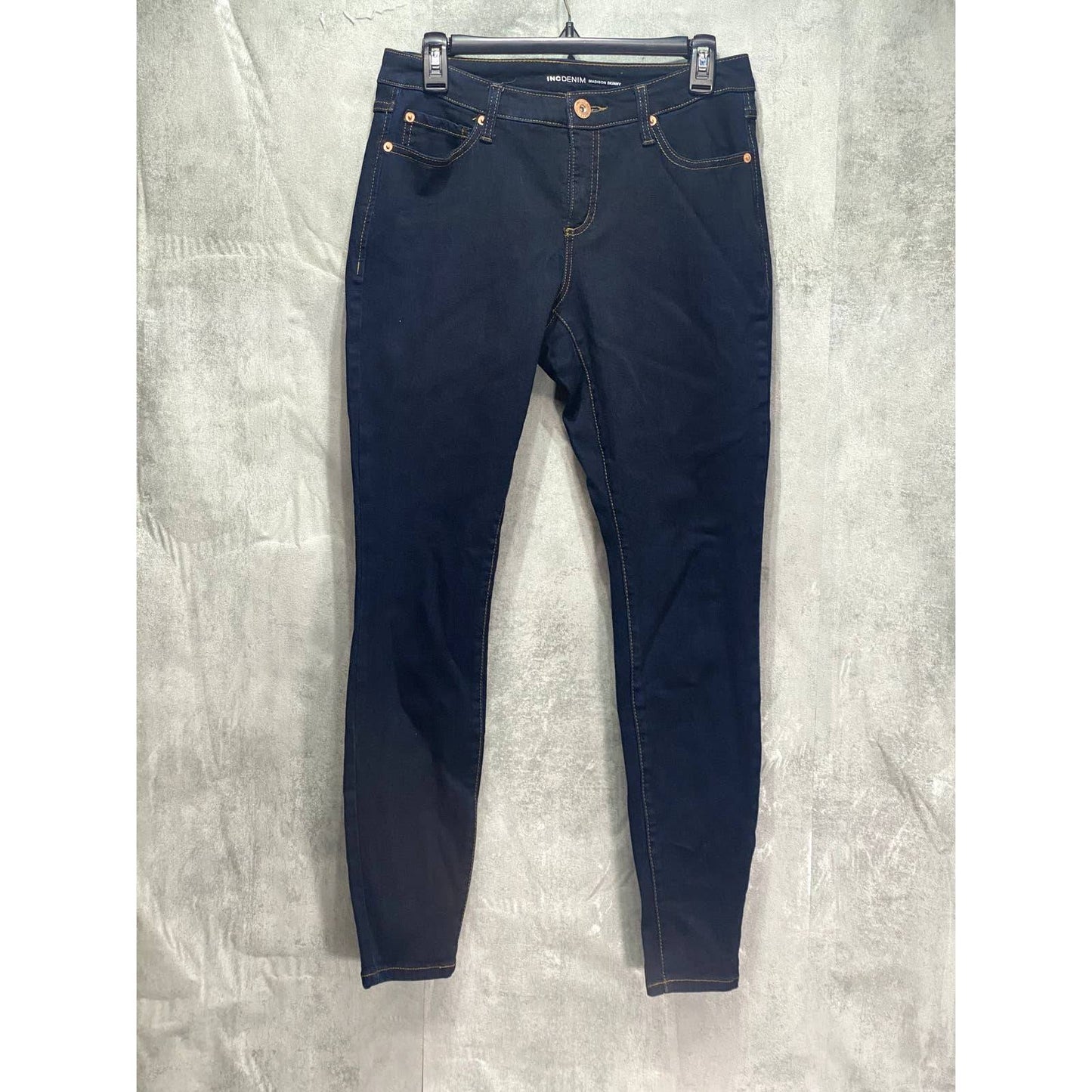 INC INTERNATIONAL CONCEPTS Dark Blue Mid Rise Madison Curvy Skinny Jeans SZ 2/26