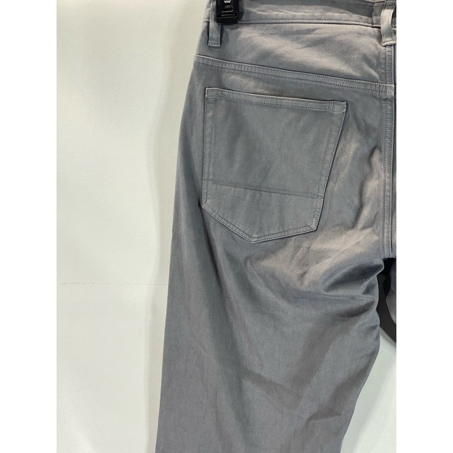 UNTUCKIT Men's Kenzo Gray Straight-Leg Pima Cotton Five-Pocket Jean SZ 32X32