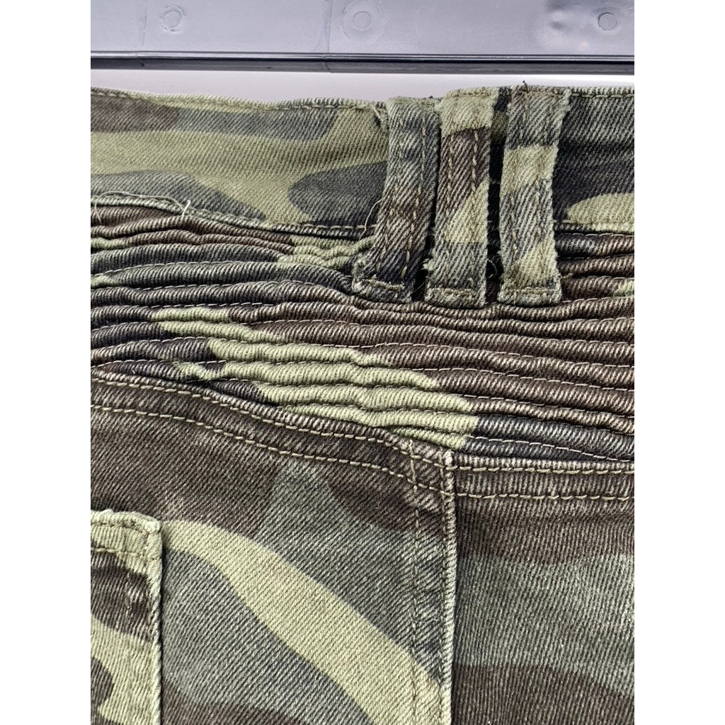 FASHION JEANS WEAR Men's Green Camo Tapered Textured Pants SZ 40