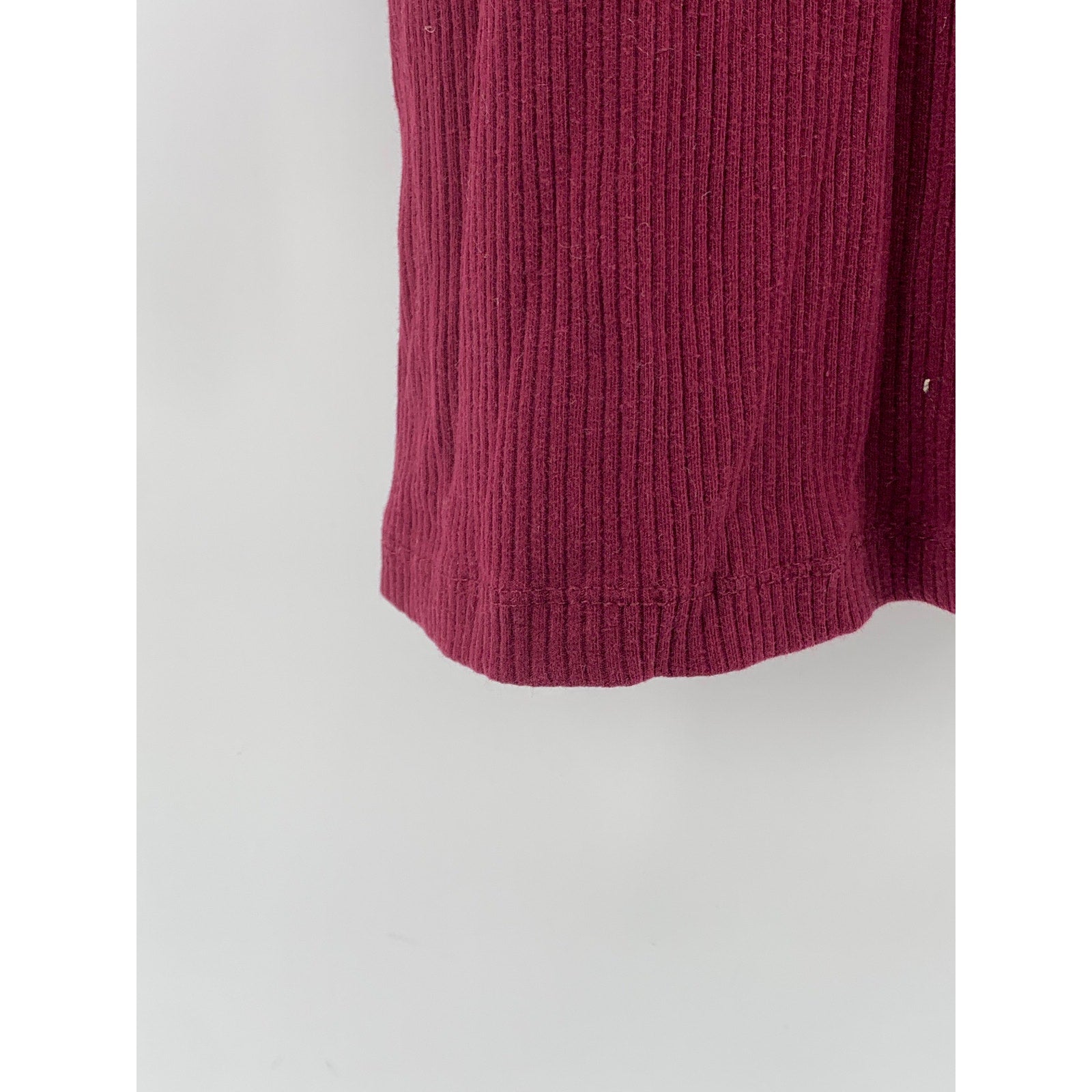 AMBIANCE Women's Burgundy Ribbed High-Neck Halter Sleeveless Top SZ M