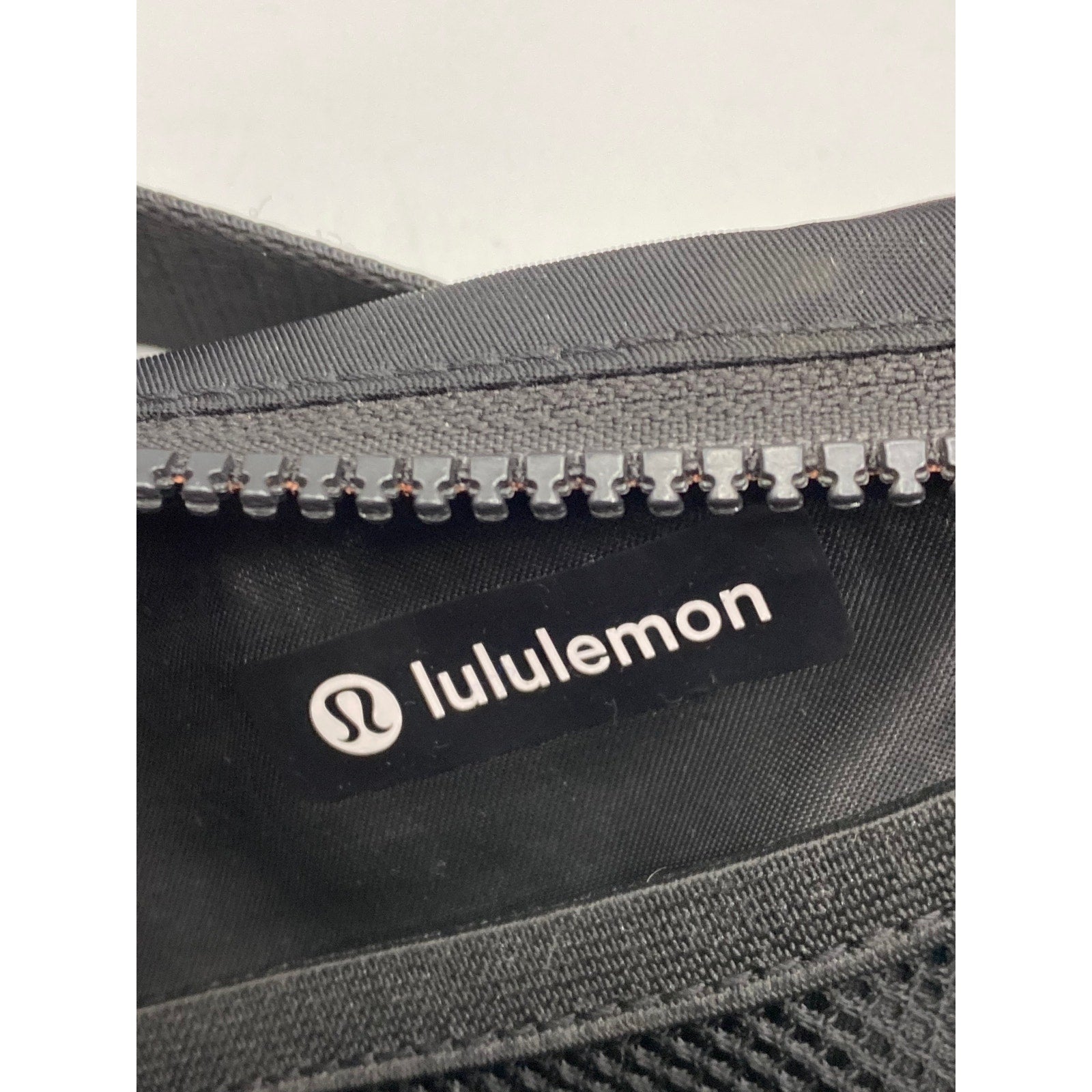 LULULEMON Unisex Adult Black Everday Wear Belt Bag