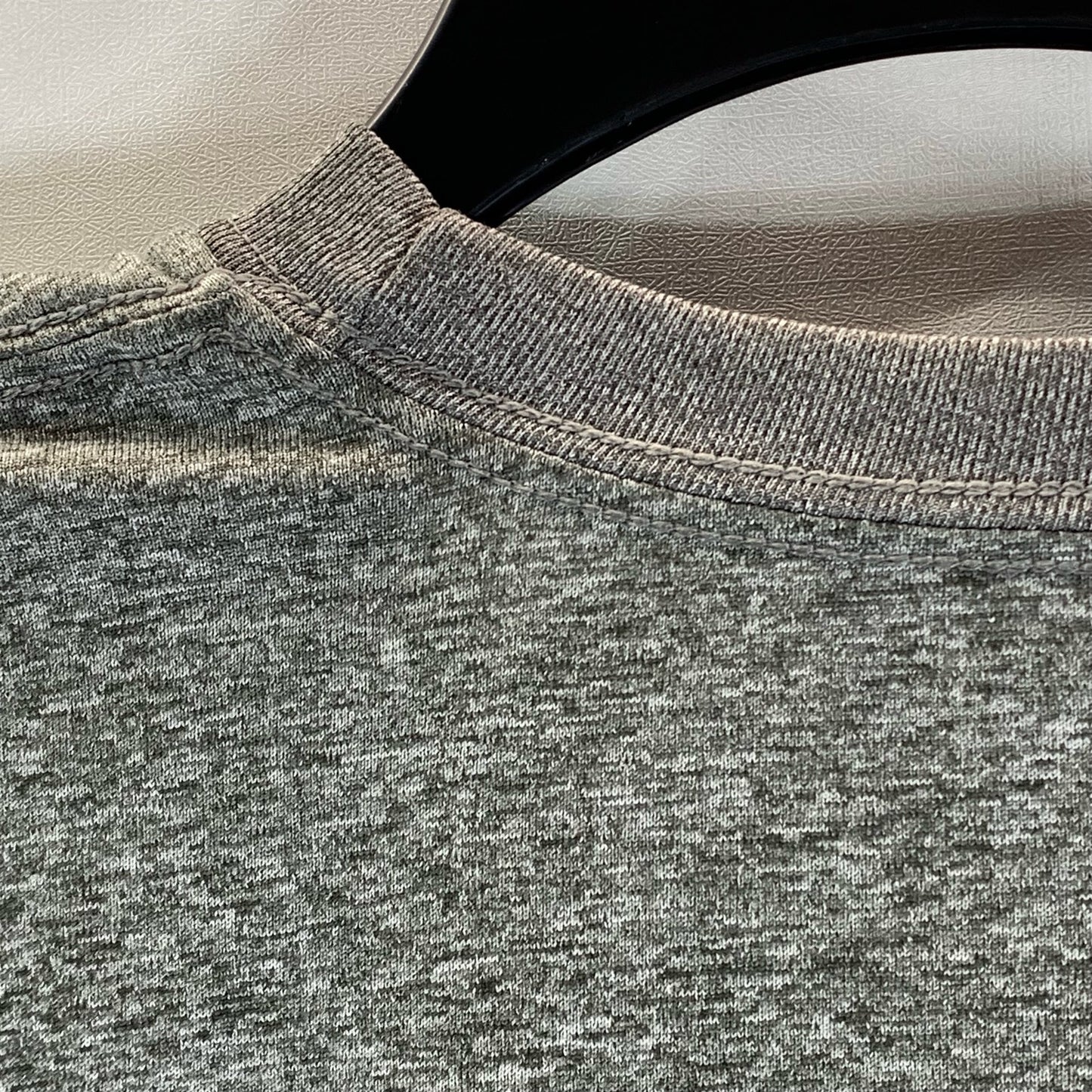 NIKE Men's Gray Swoosh logo Crewneck Dri-Fit Long Sleeve T-Shirt SZ L