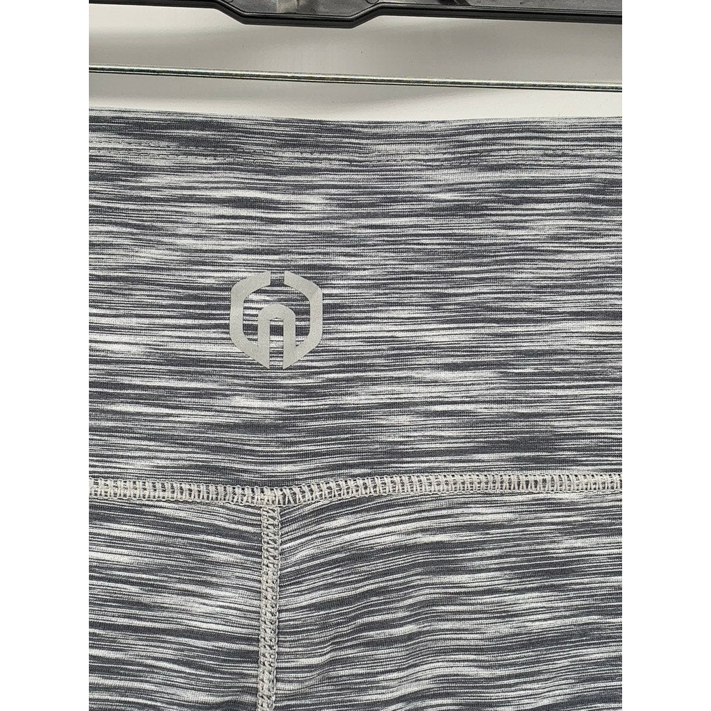UNBRANDED Women's Gray Printed Cropped Leggings SZ 2XL