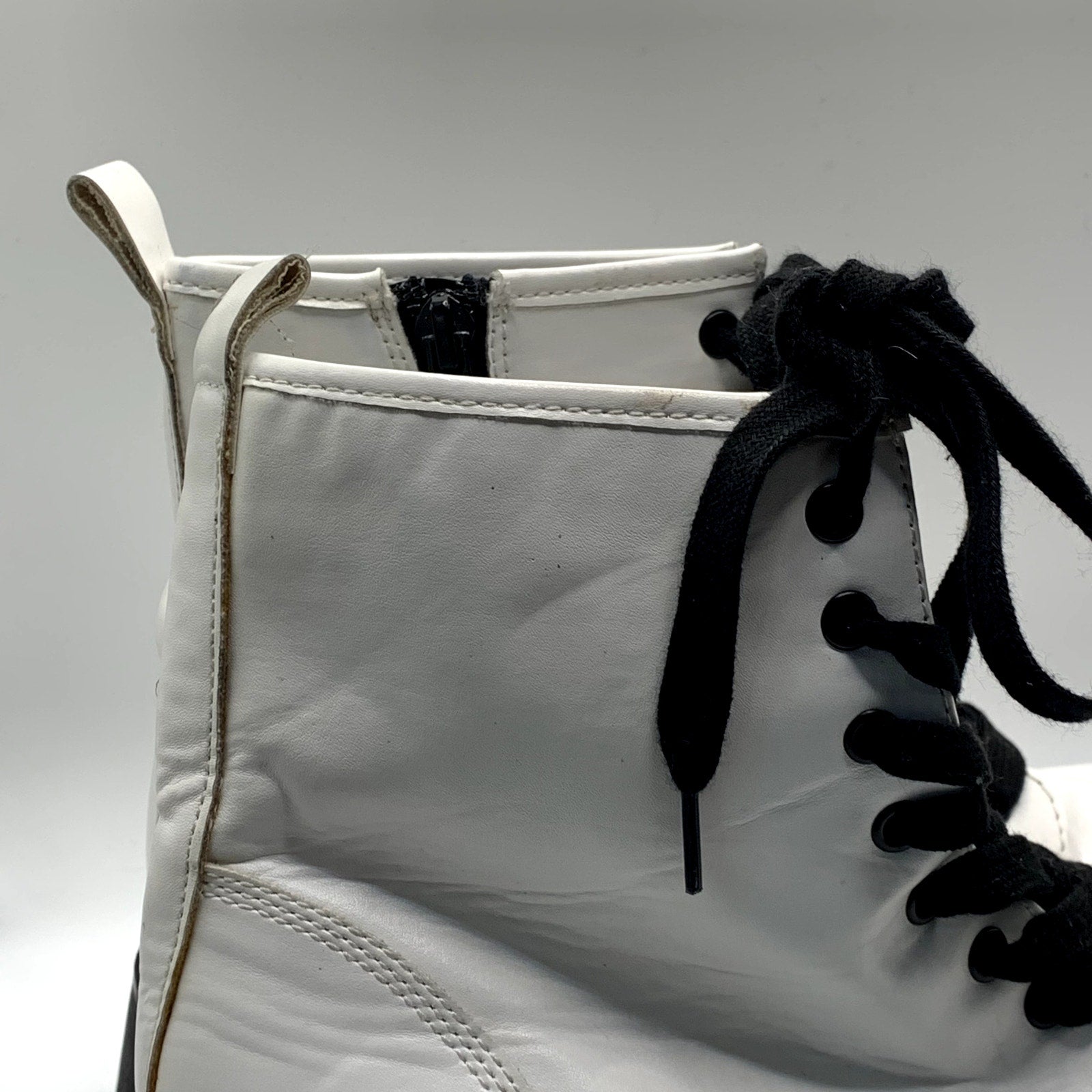 MADDEN GIRL Women's White Kurtt Faux-Leather Side-Zip Lace-Up Combat Boots SZ7.5