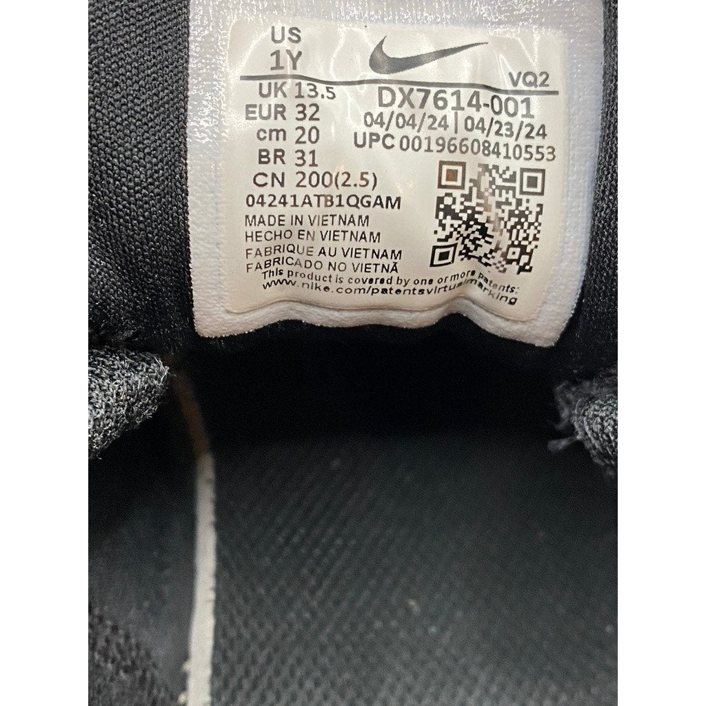 NIKE Kids' Unisex Black-White Star Runner 4 PS Lace-Up Running Sneakers SZ 1