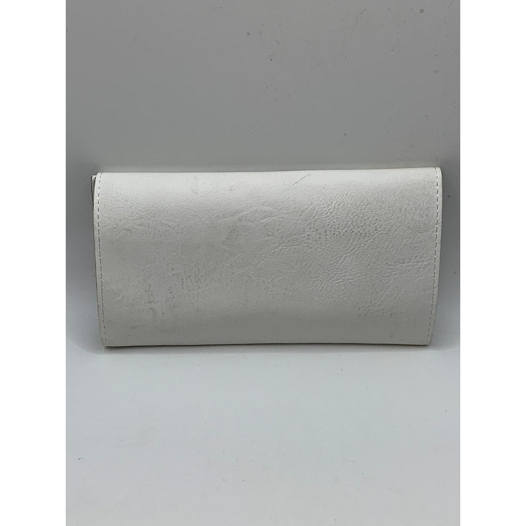 ELIZABETH AND JAMES Women's White Sunglass Clutch