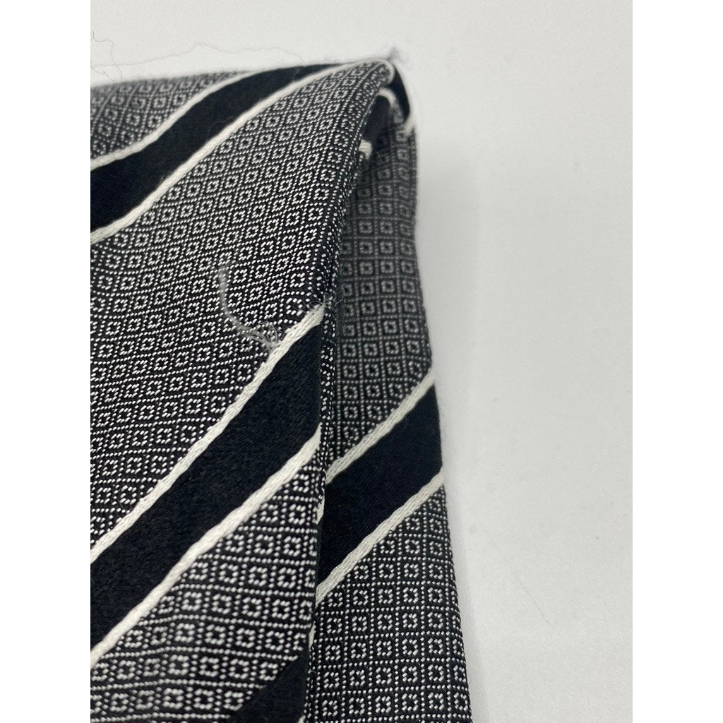 BANANA REPUBLIC Men’s Charcoal-Black Striped Silk Tie SZ OS