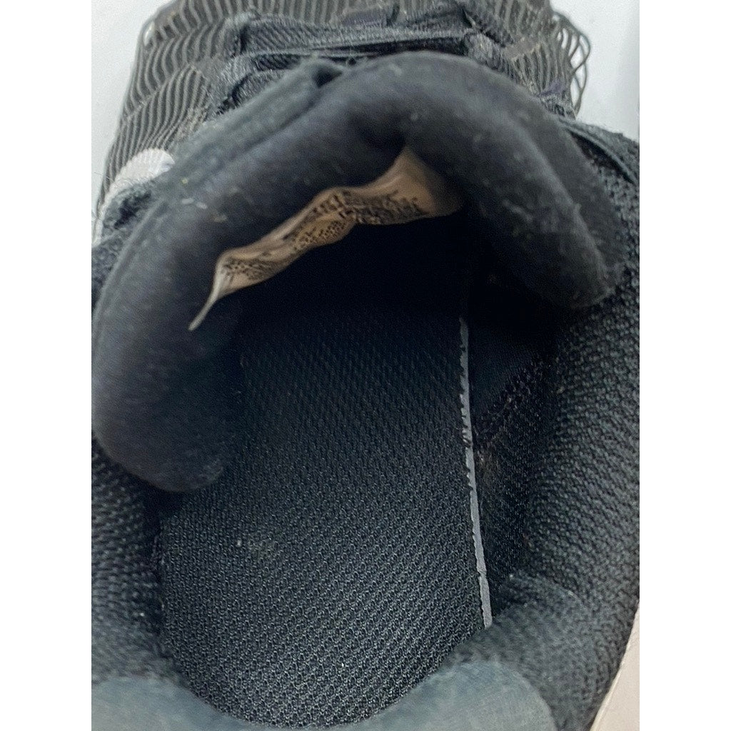 NIKE Kids' Unisex Black-White Star Runner 4 PS Lace-Up Running Sneakers SZ 1